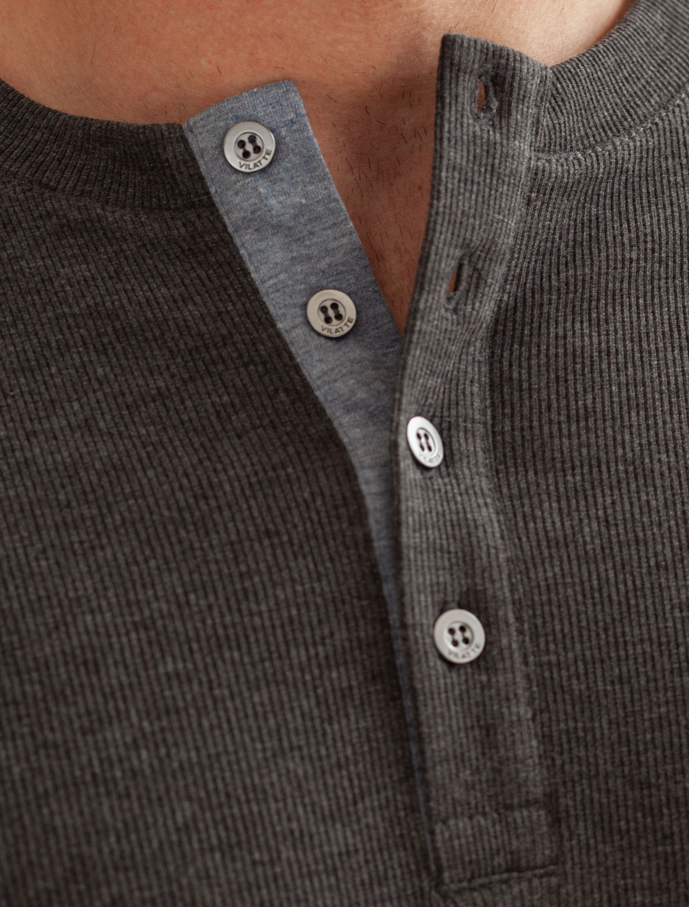 Лонгслив из премиального хлопка с эластаном