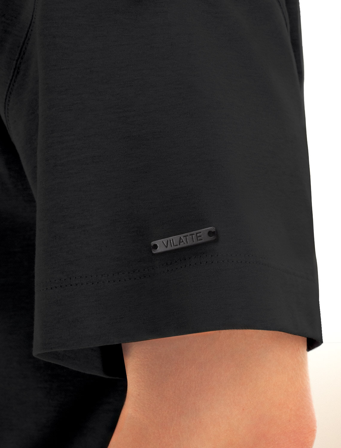 ст. цена1490руб.! VILATTE Футболка U49.048черный_revival