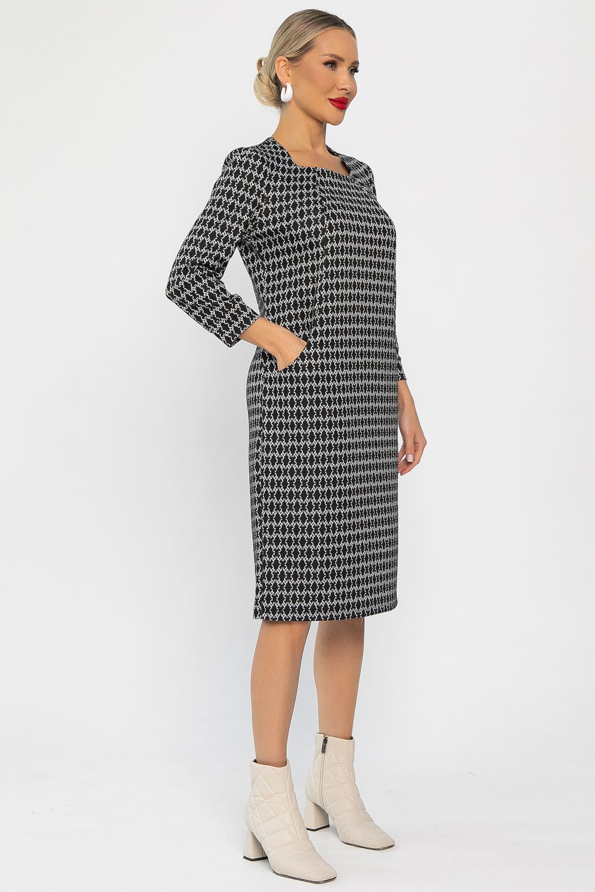 Платье Настроение (черное) П13745-19М