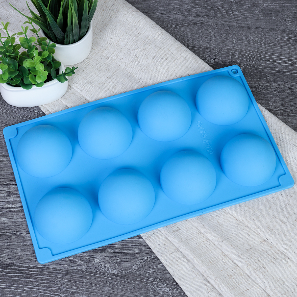 Форма для выпечки 8 ячеек силиконовая Полусфера 5,5 см / HL-294 / уп 200/ 0,1/ 28*16,3*2,8см