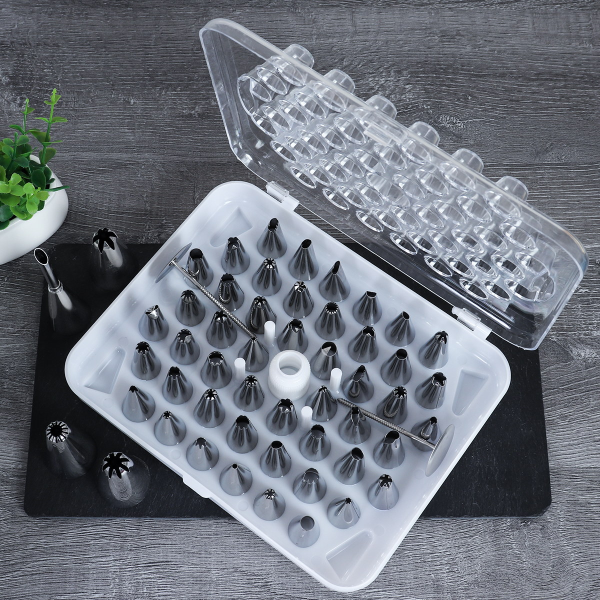 Кондитерские насадки 52 штуки с адаптером в контейнере / 191-699 /уп 48/ малые 18 мм 48 штук/ большие 30 мм 4 штуки