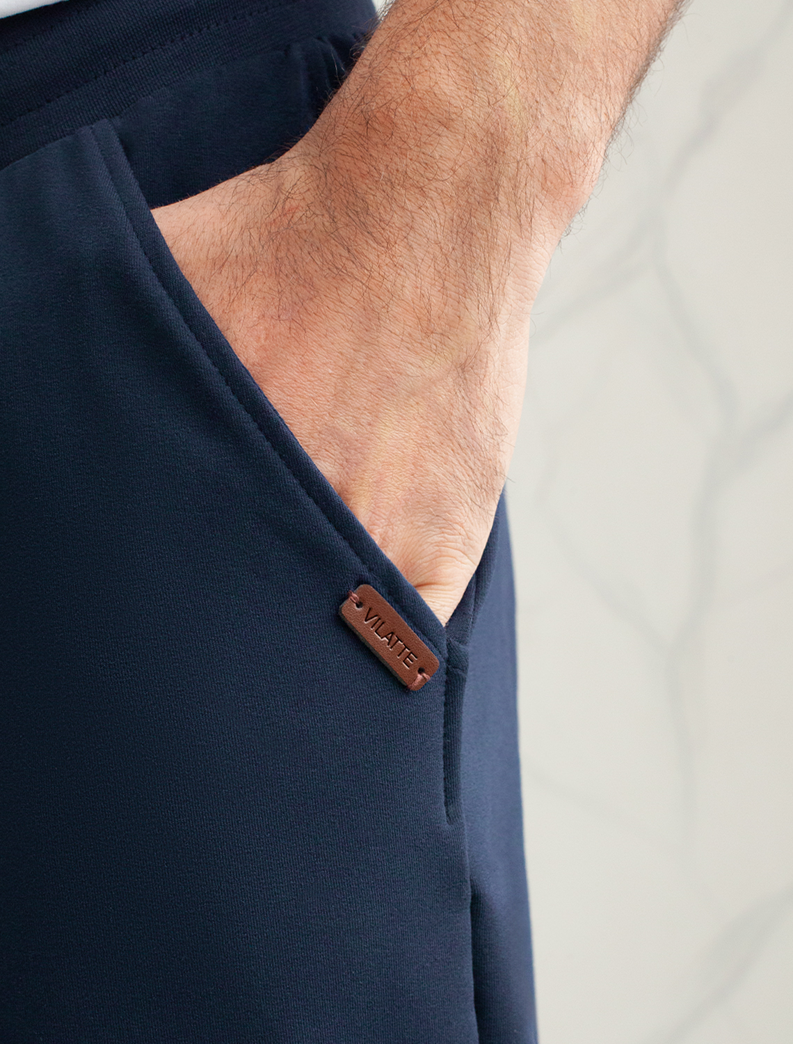 Ст.цена 1990р Брюки из тонкого футера с карманом на молнии U44.005 т.синий