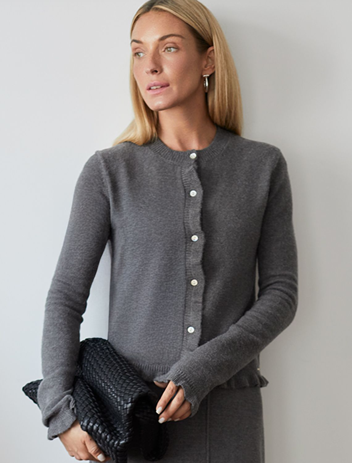 Ст.цена 2450р Кардиган из пряжи с кашемиром D31.149 темно-серый меланж