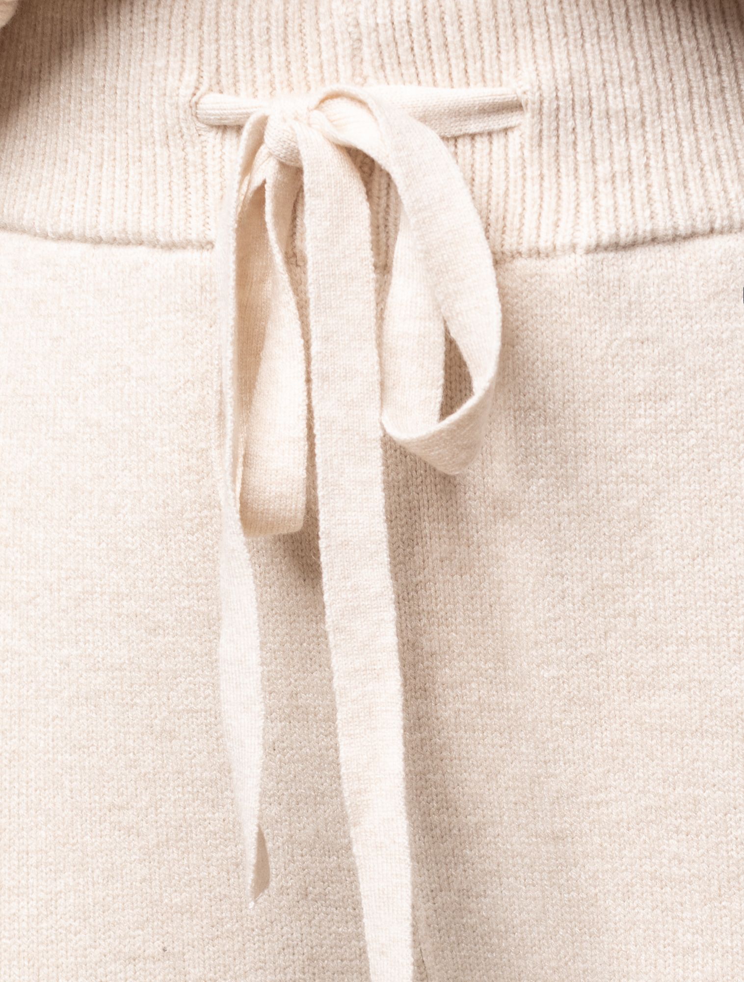 Ст.цена 2550р Прямые брюки из пряжи с кашемиром D38.010 овсяный меланж