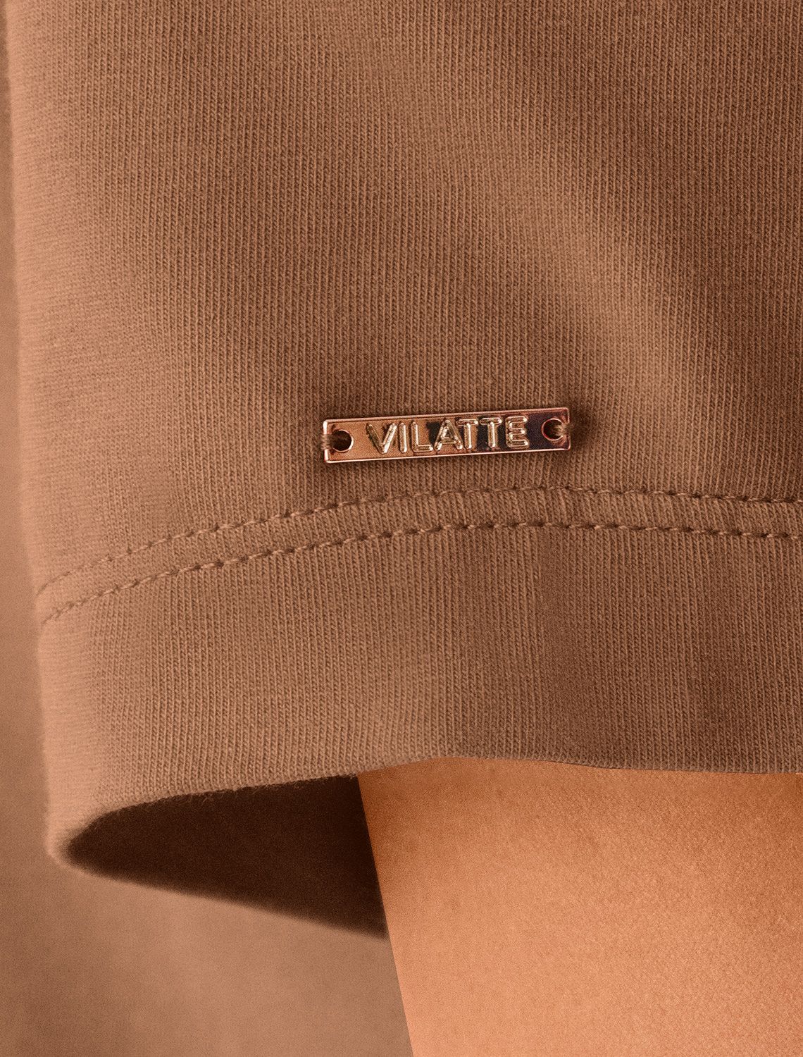 Ст.цена 1190р Футболка из премиального хлопка с эластаном D49.096 карамель