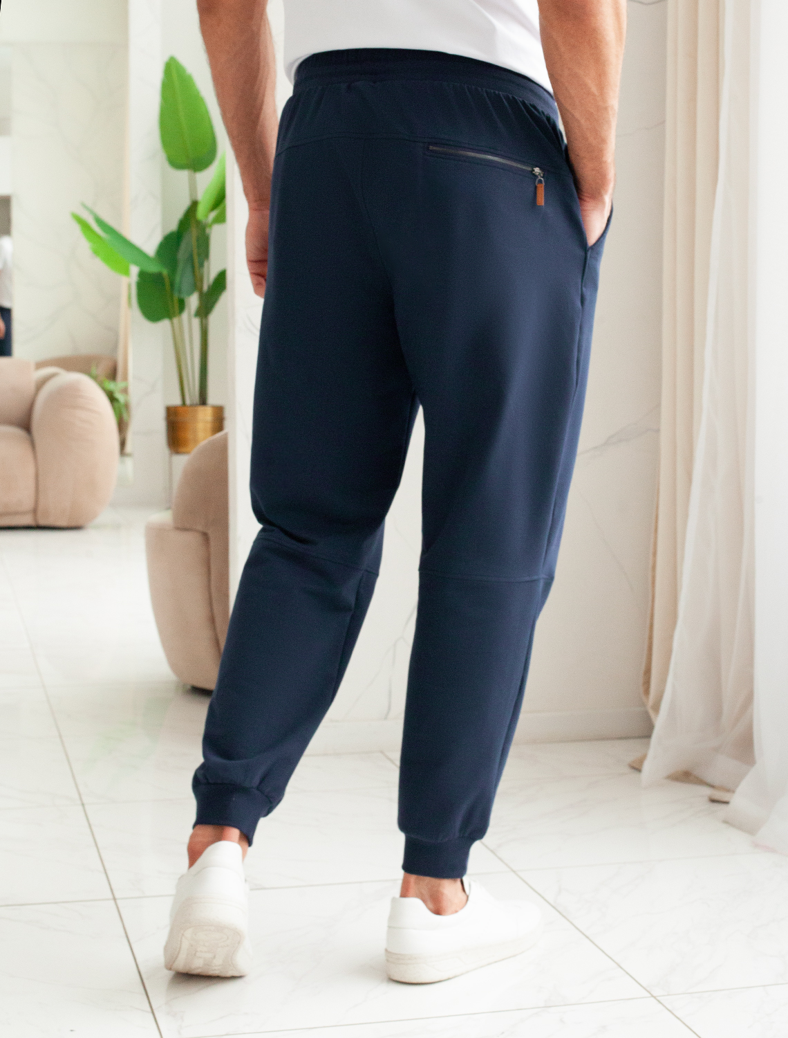 Ст.цена 1990р Брюки из тонкого футера с карманом на молнии U44.005 т.синий