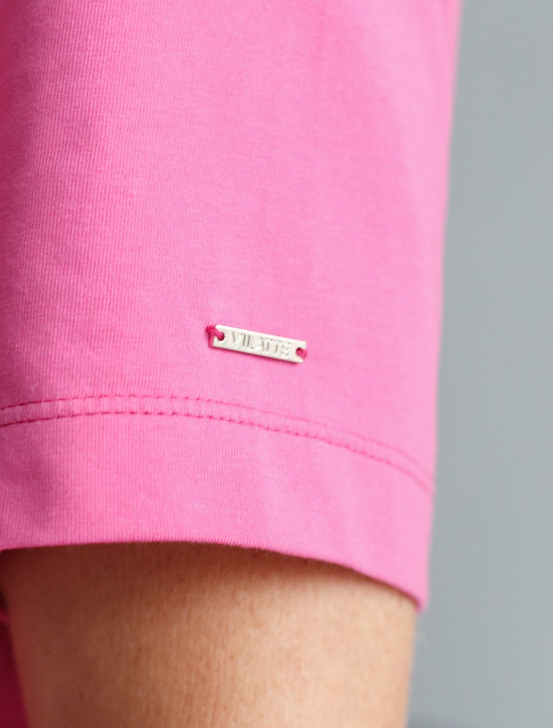 Ст.цена 1190р Футболка из премиального хлопка с эластаном D49.096 розовая фуксия