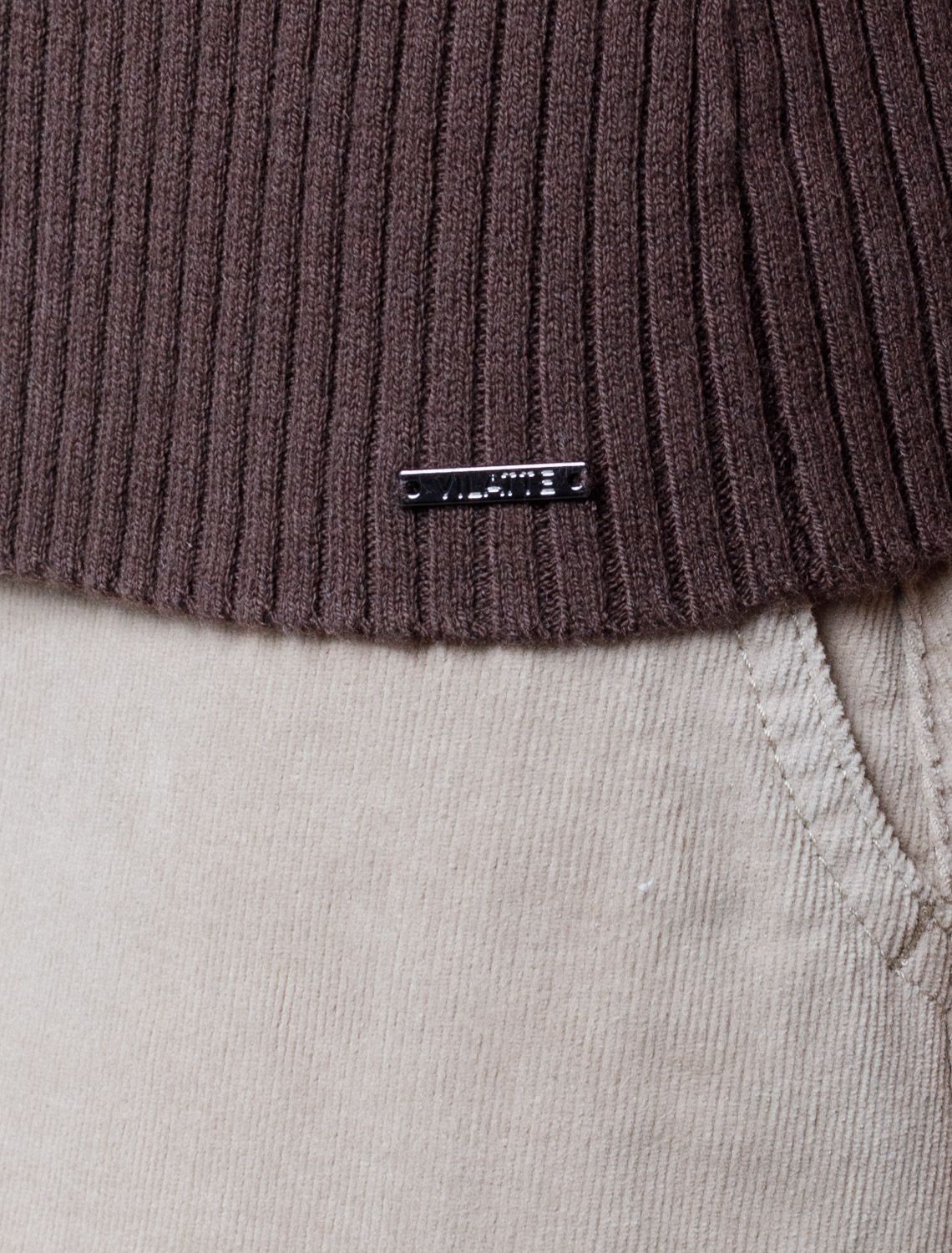 Ст.цена 2090р Джемпер-поло с застежкой на молнии из хлопка с кашемиром D39.351 коричневый