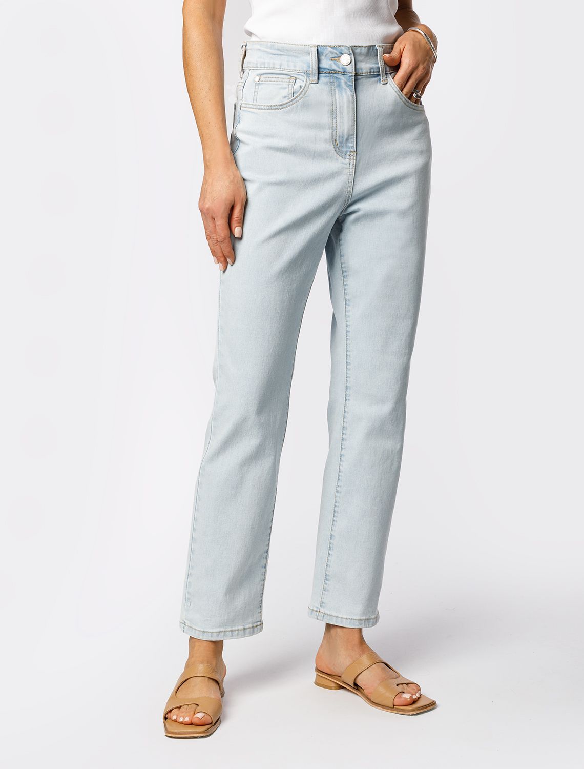 Ст.цена 2690р Укороченные джинсы из эластичного денима D54.085 голубой