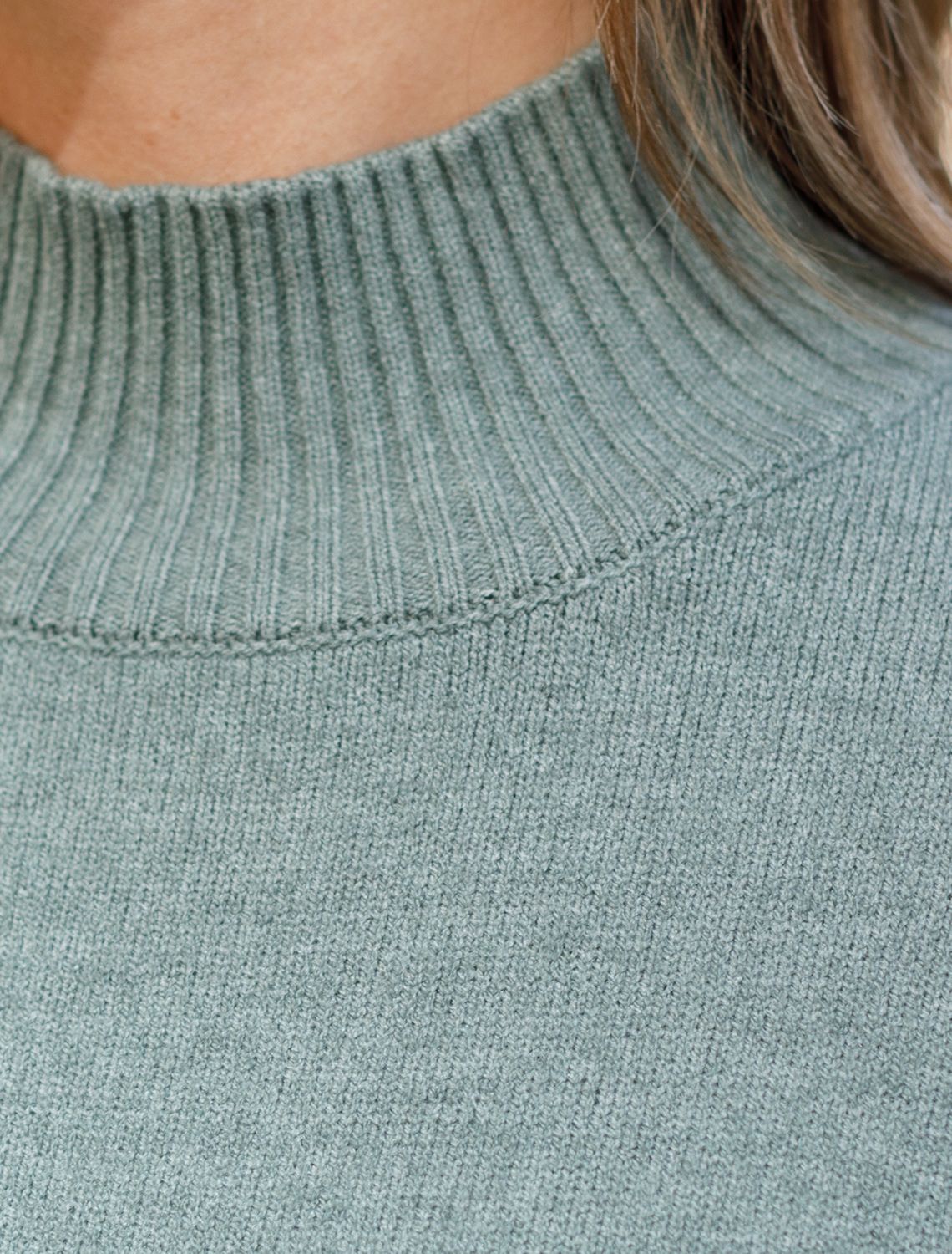 Джемпер из пряжи с кашемиром