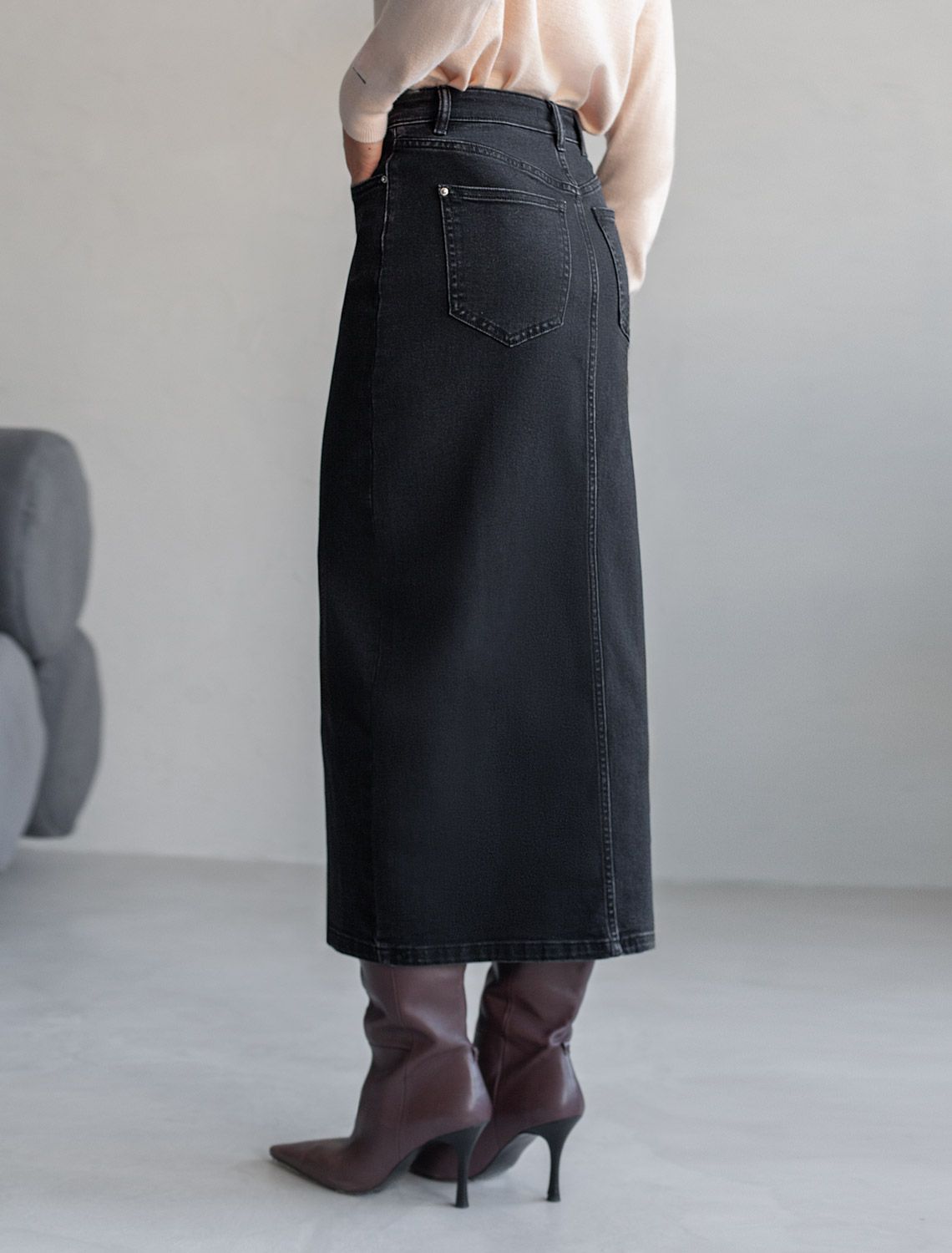 Джинсовая юбка из плотной эластичной джинсы 13OZ.