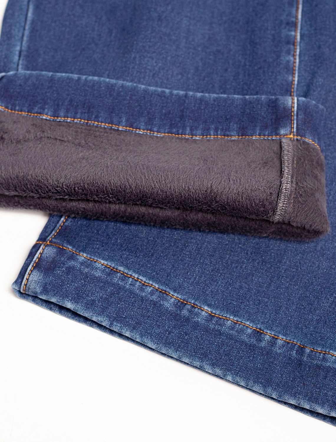 Джинсы-трубы из эластичного денима на флисе