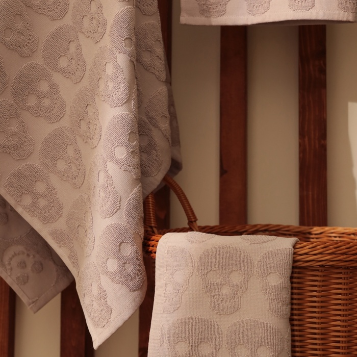 Полотенце махровое Love Life «Sculls» 70×140 см, светло-розовый, 100% хл, 450 г/м²