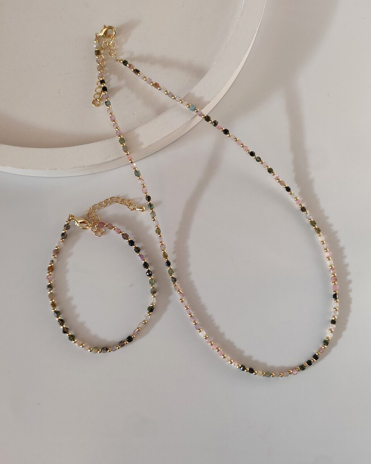 Комплект из натуральных камней и кристаллов