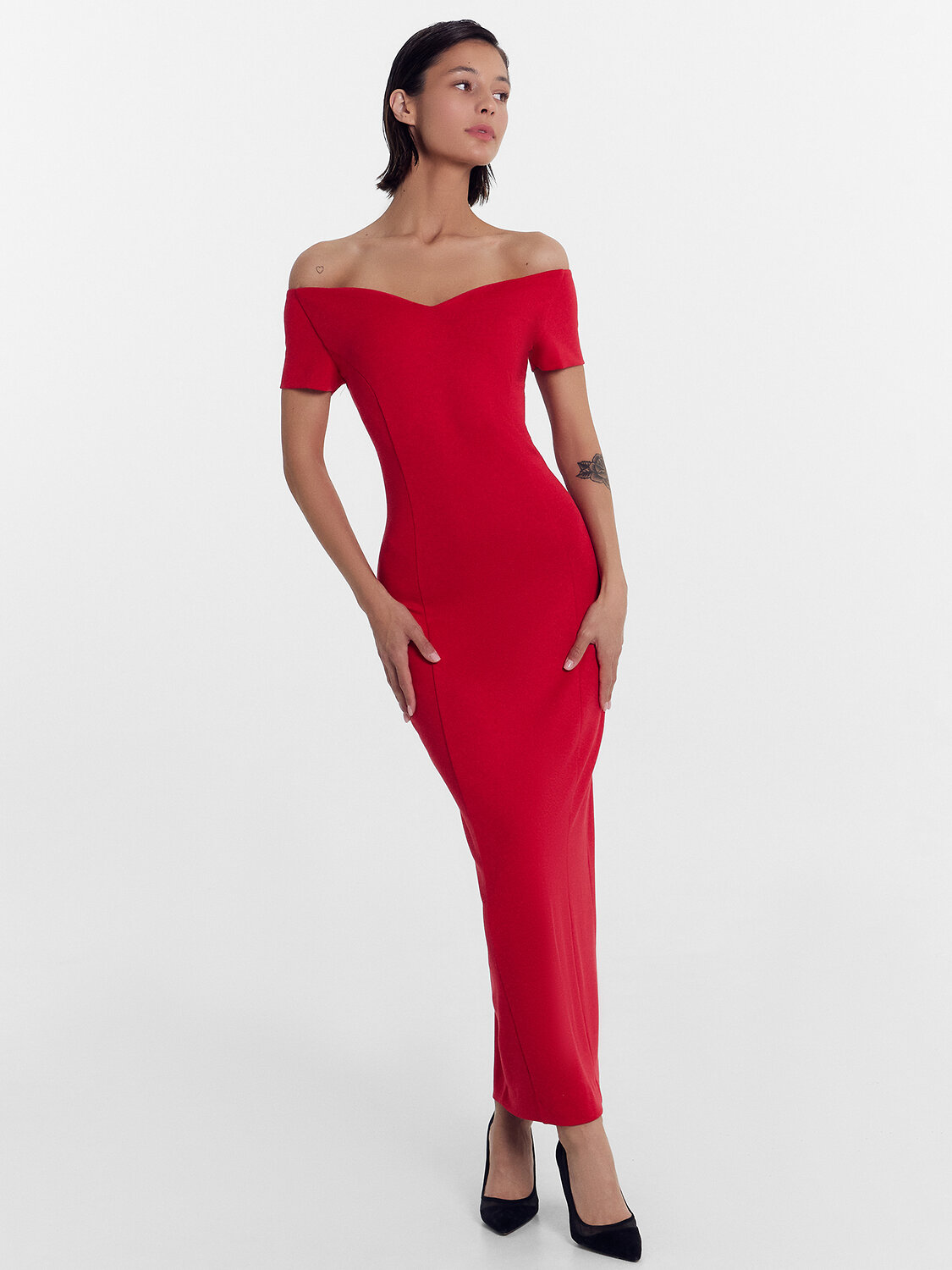 ст. цена2381руб.! MARK FORMELLE Платье 152609алый