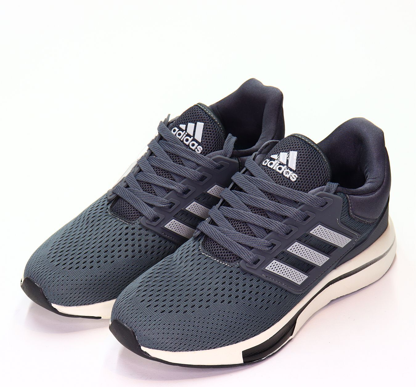 СКИДКА! Цена была 1250р.Кроссовки (41-46)р. / шт. A1045/5