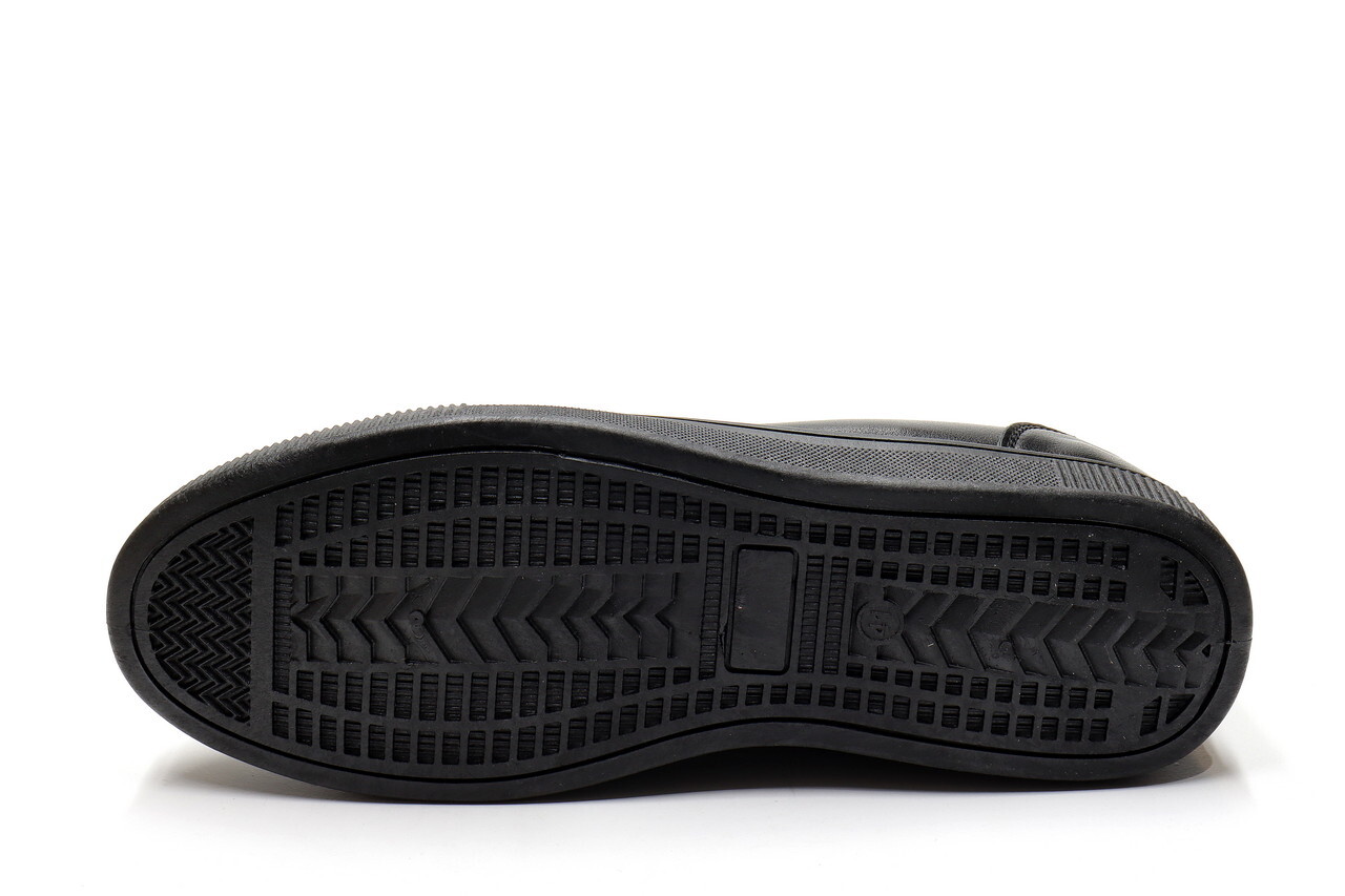 СКИДКА! Цена была 1950р.Кеды (40-45)р. / шт. Y8611