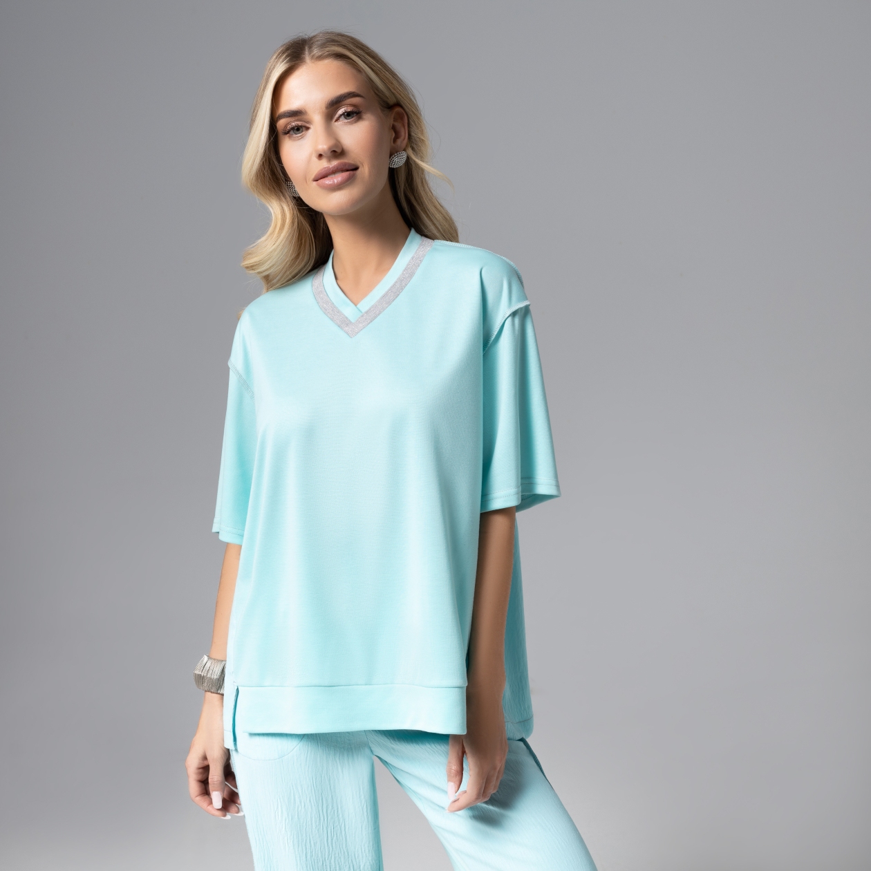 Ст.цена 2390р. Футболка со швами наружу, Элегантность в движении