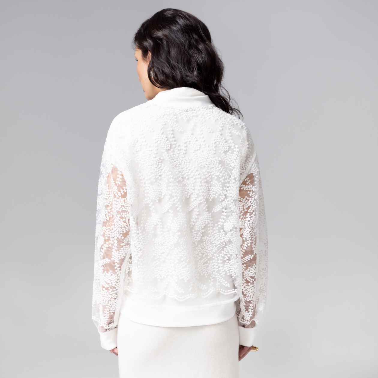 Ст.цена 2750р. Бомбер кружевной с вышивкой, Секрет смелости (белоснежный)