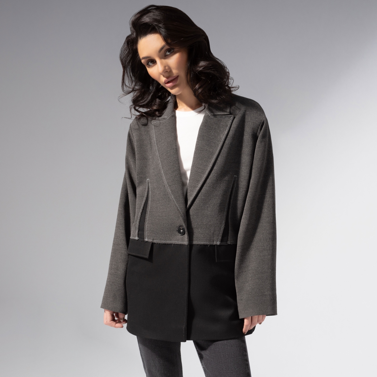 Ст.цена 3990р. Жакет с контрастными швами, Решительный ход