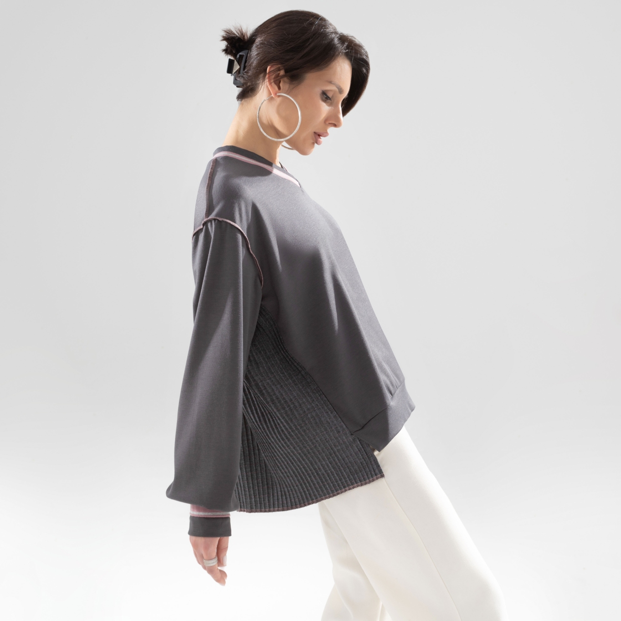 Ст.цена 2490р. Свитшот с акцентными швами, Успех в руках (new)