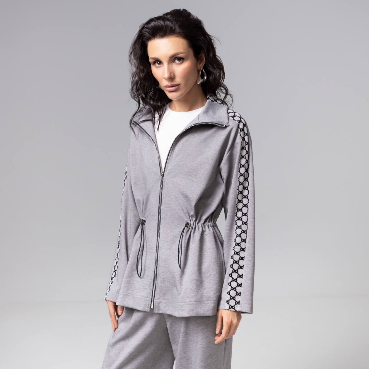 Ст.цена 2590р. Парка на кулиске, Свобода движений (серая)