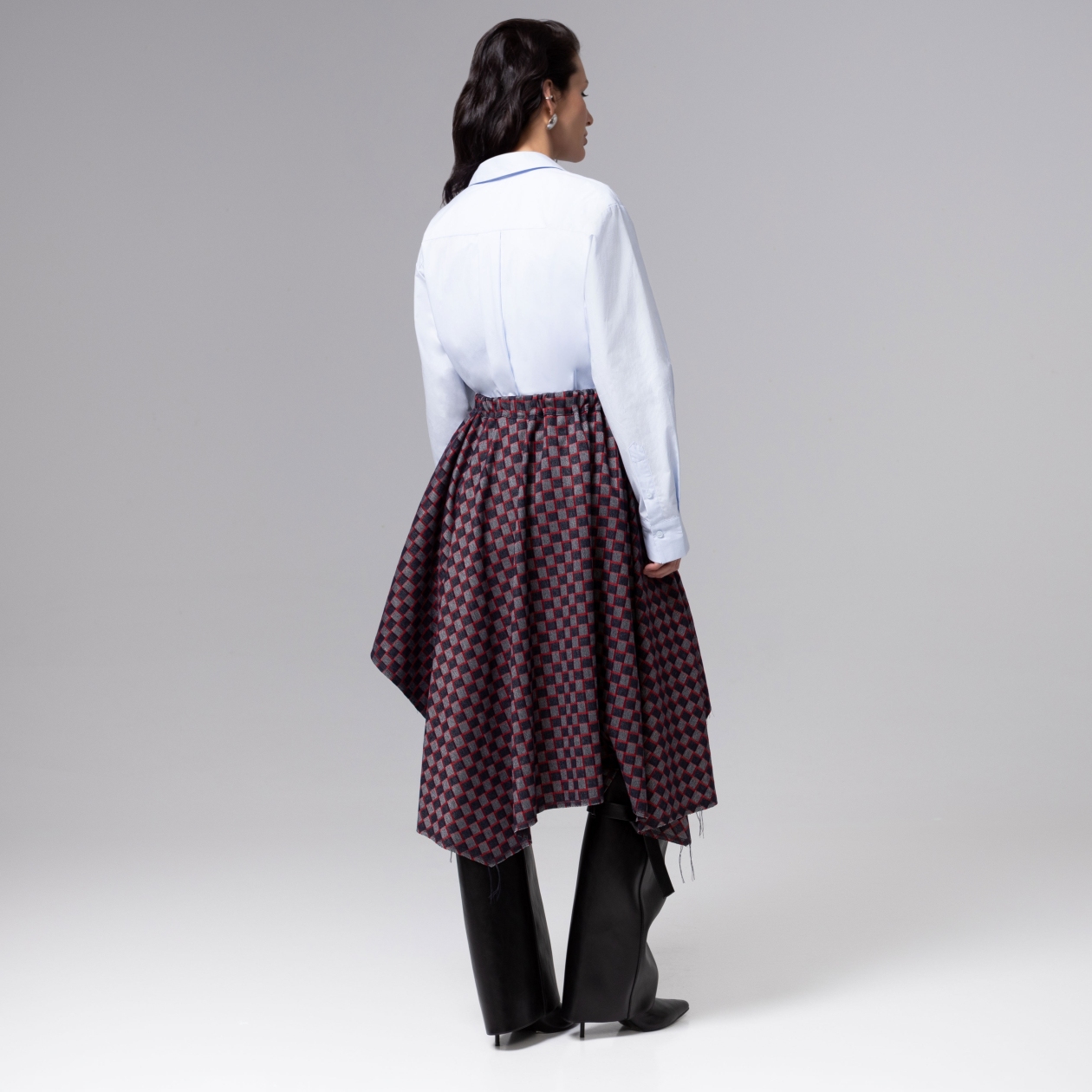 Ст.цена 1690р. Юбка-килт с необработанными краями, Игра теней