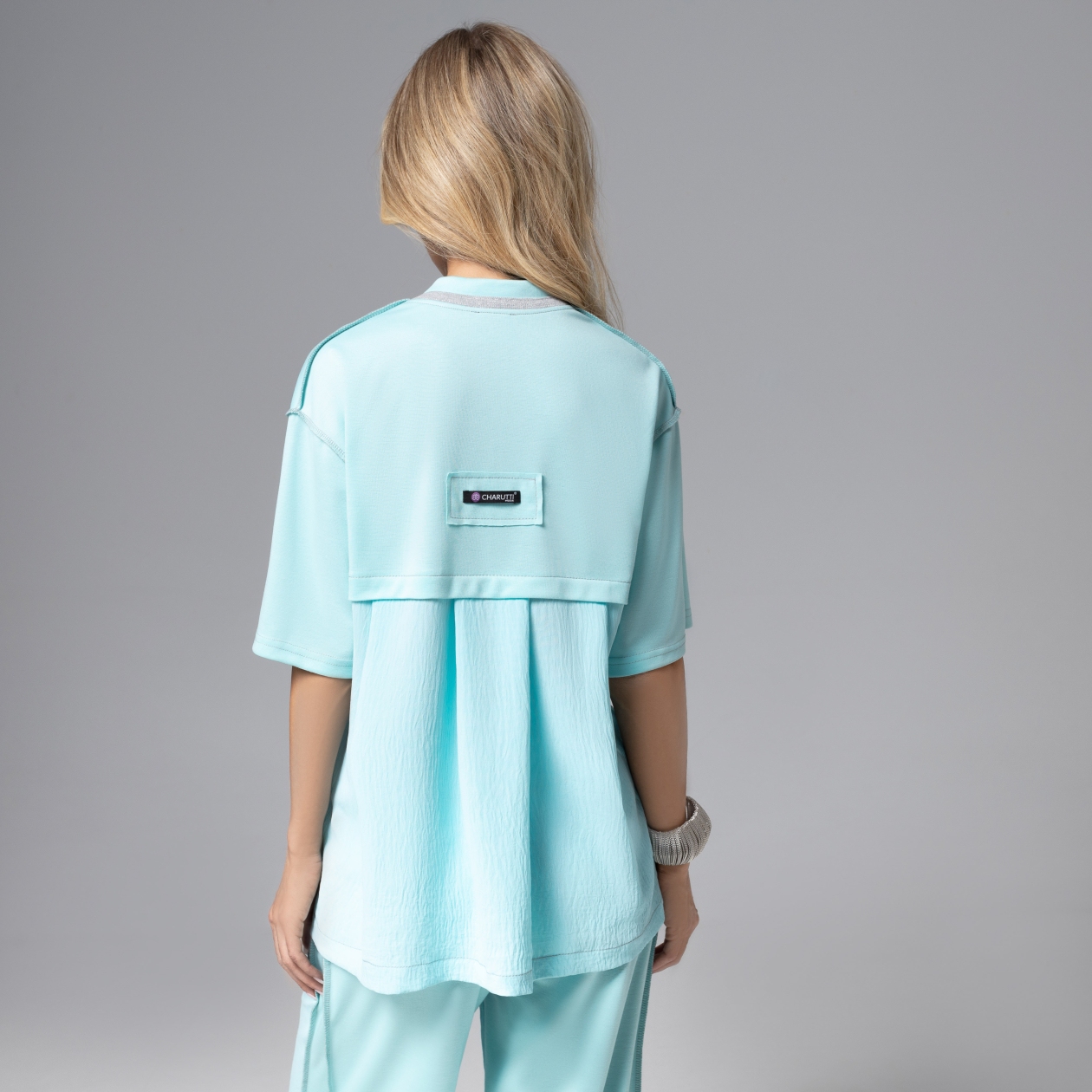 Ст.цена 2390р. Футболка со швами наружу, Элегантность в движении