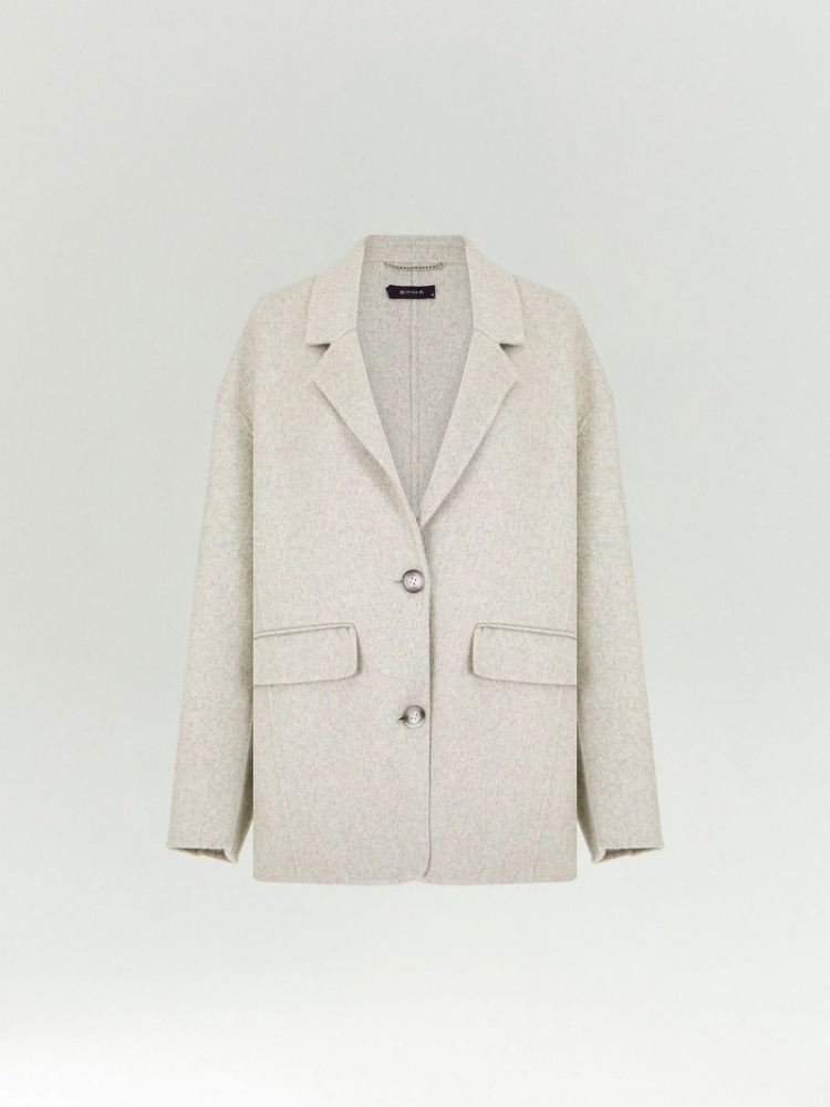 Полупальто из шерсти ,
70% шерсть, 20% полиэстер, 10% вискоза ,