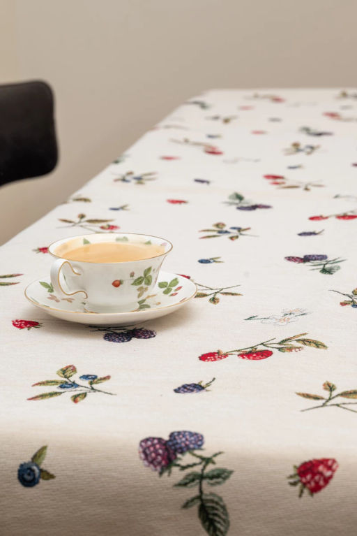 Ежевика Скатерть 140х180 см Бахрома НР 2520027 NEW