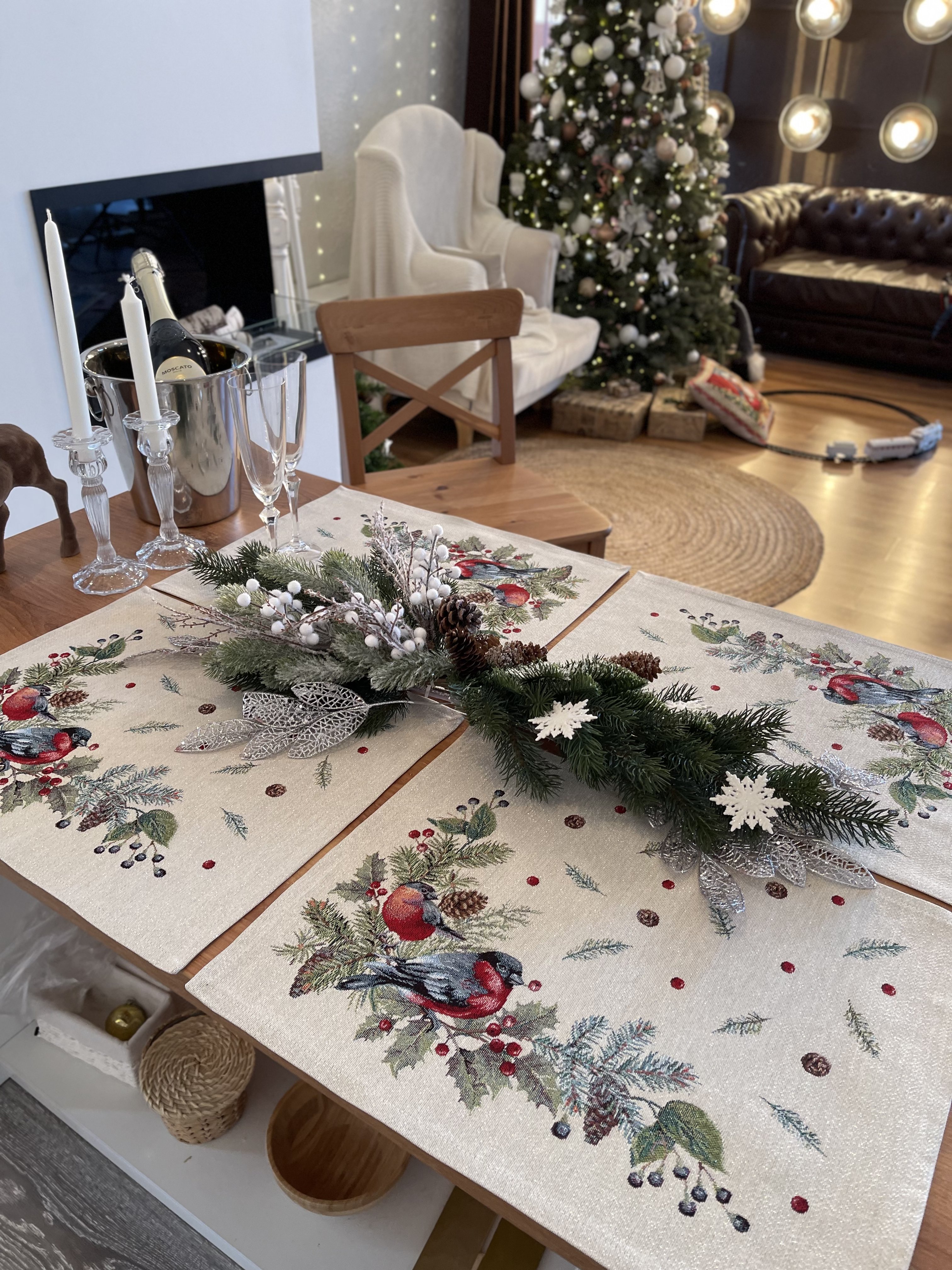 Новогодние друзья Снегири Комплект салфеток 2шт круг д27см 2104583