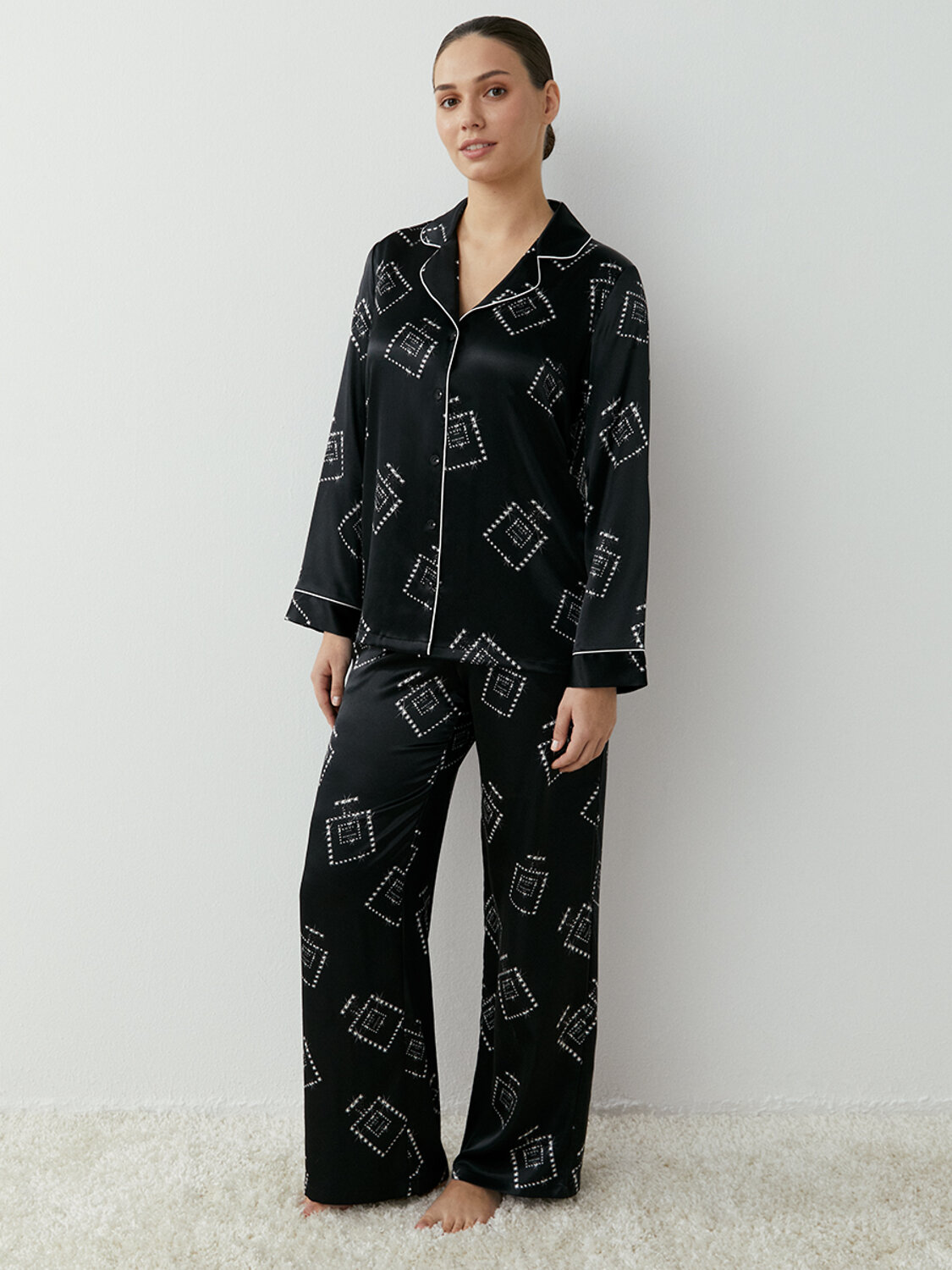 ст. цена2866руб.! Omsa Пижама OmD 0232D LOVE Пижама принт. жен. (Рубашка+Брюки прямые), PLNero/Multicolor (Мультиколор)