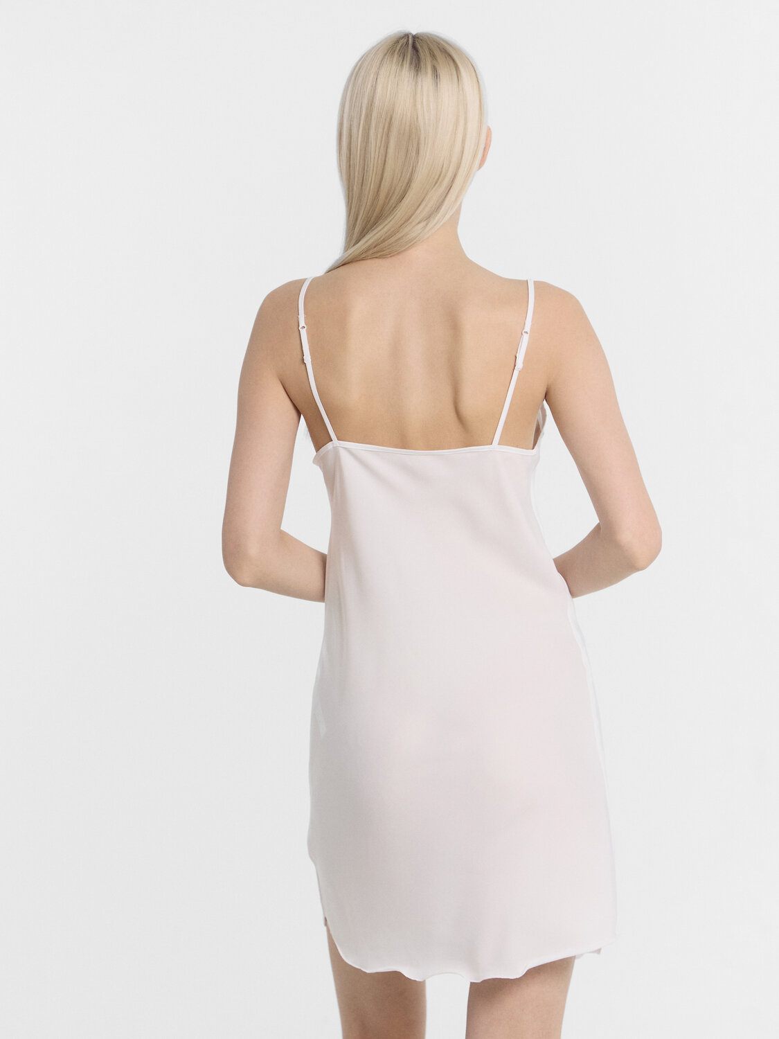 ст. цена952руб.! MARK FORMELLE Сарафан 152625белый