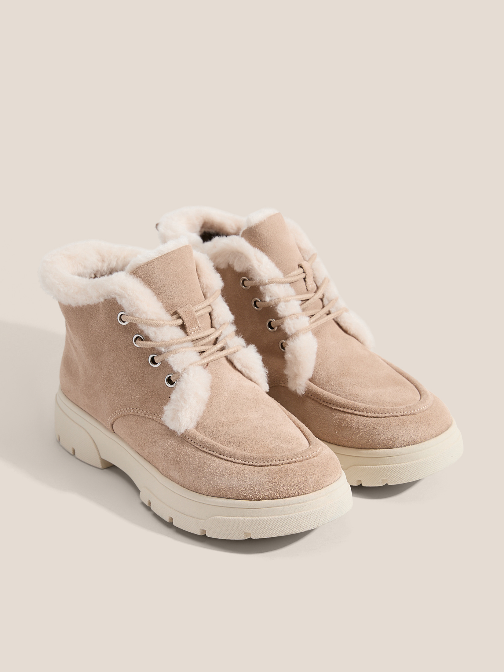 9120 р. 16000 р. Женские ботинки CAPRICE DENISE