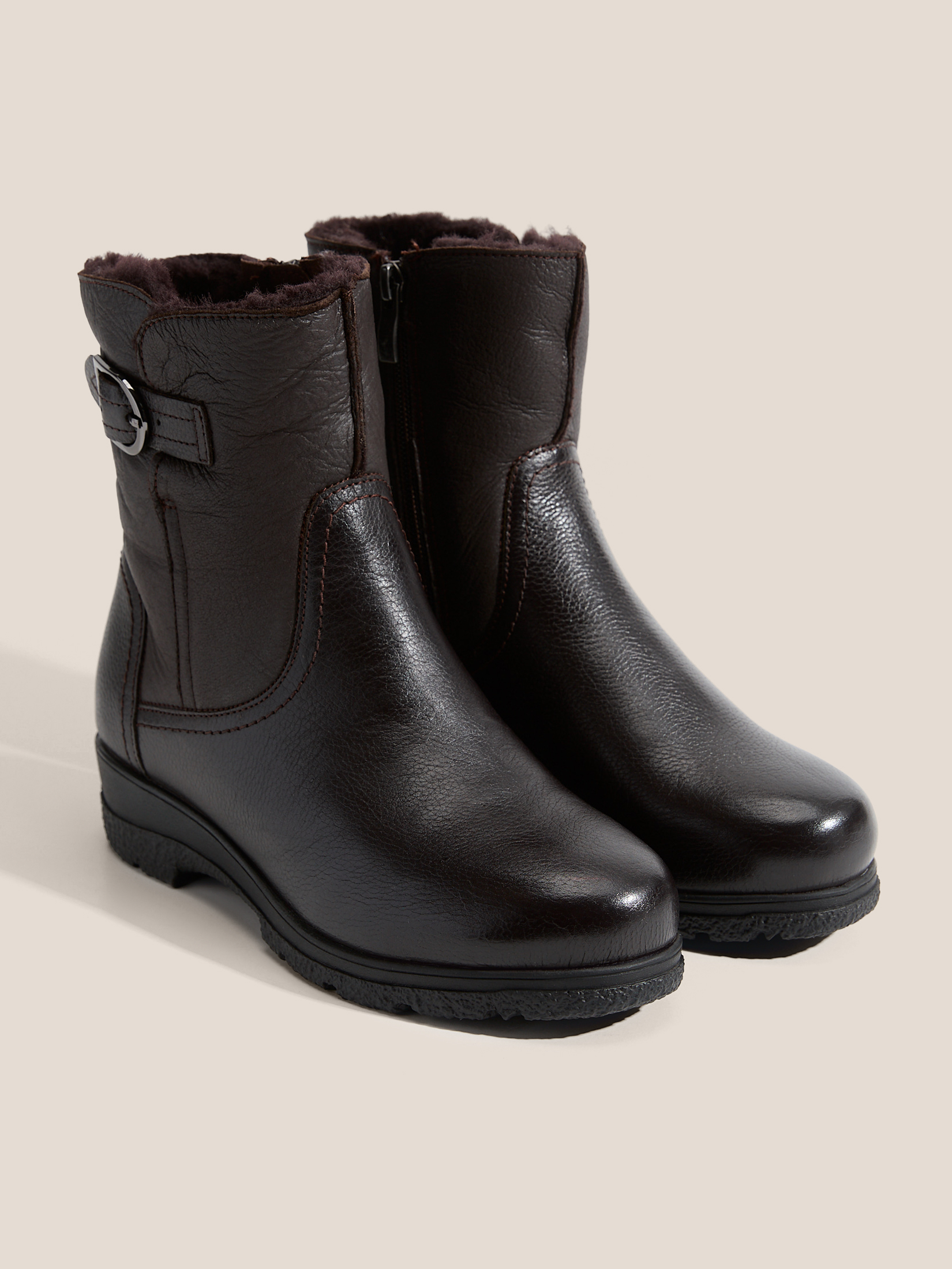 9975 р. 17500 р. Женские ботинки CAPRICE DASCHA