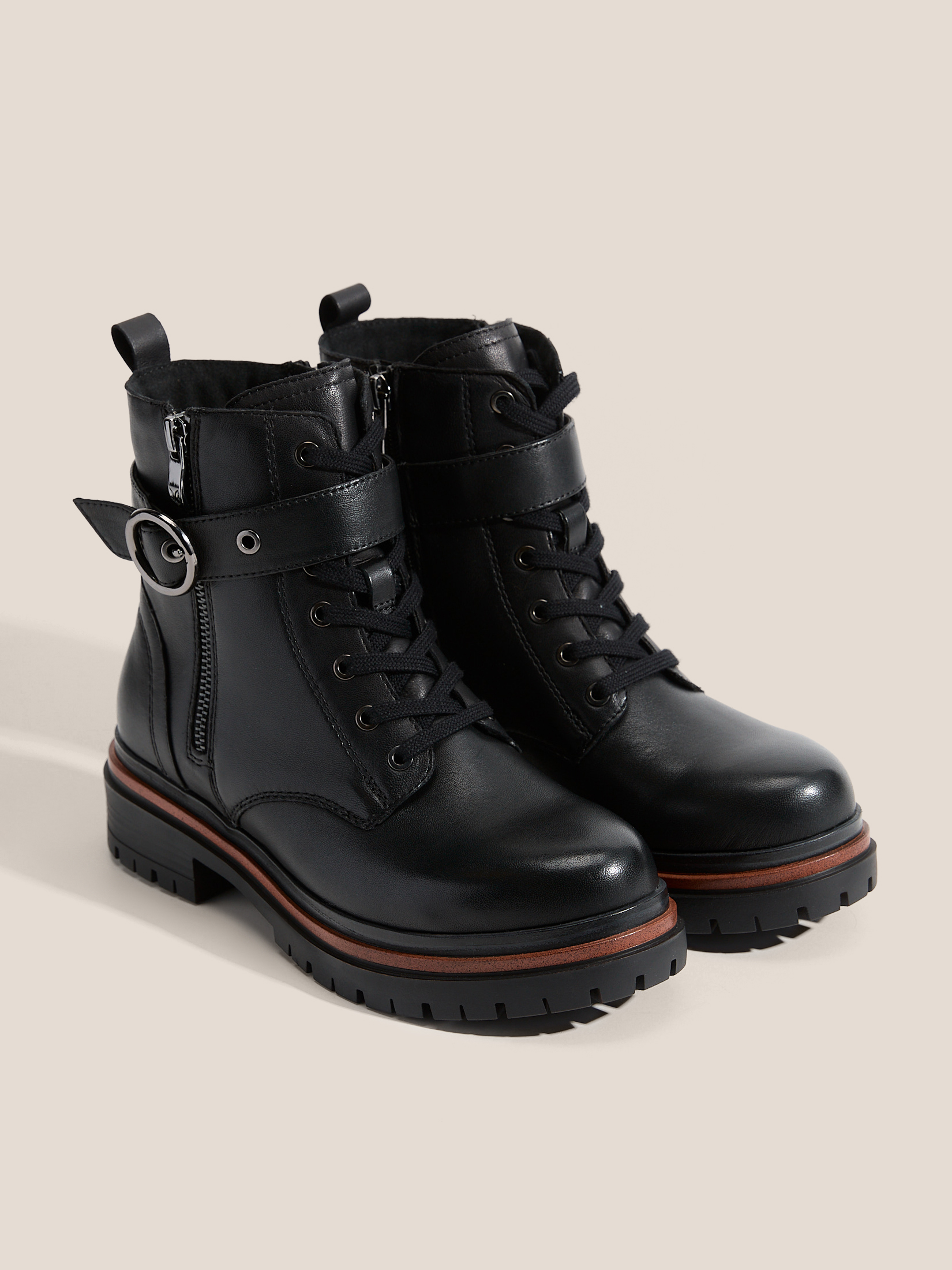 9120 р. 16000 р. Женские ботинки CAPRICE FLORI