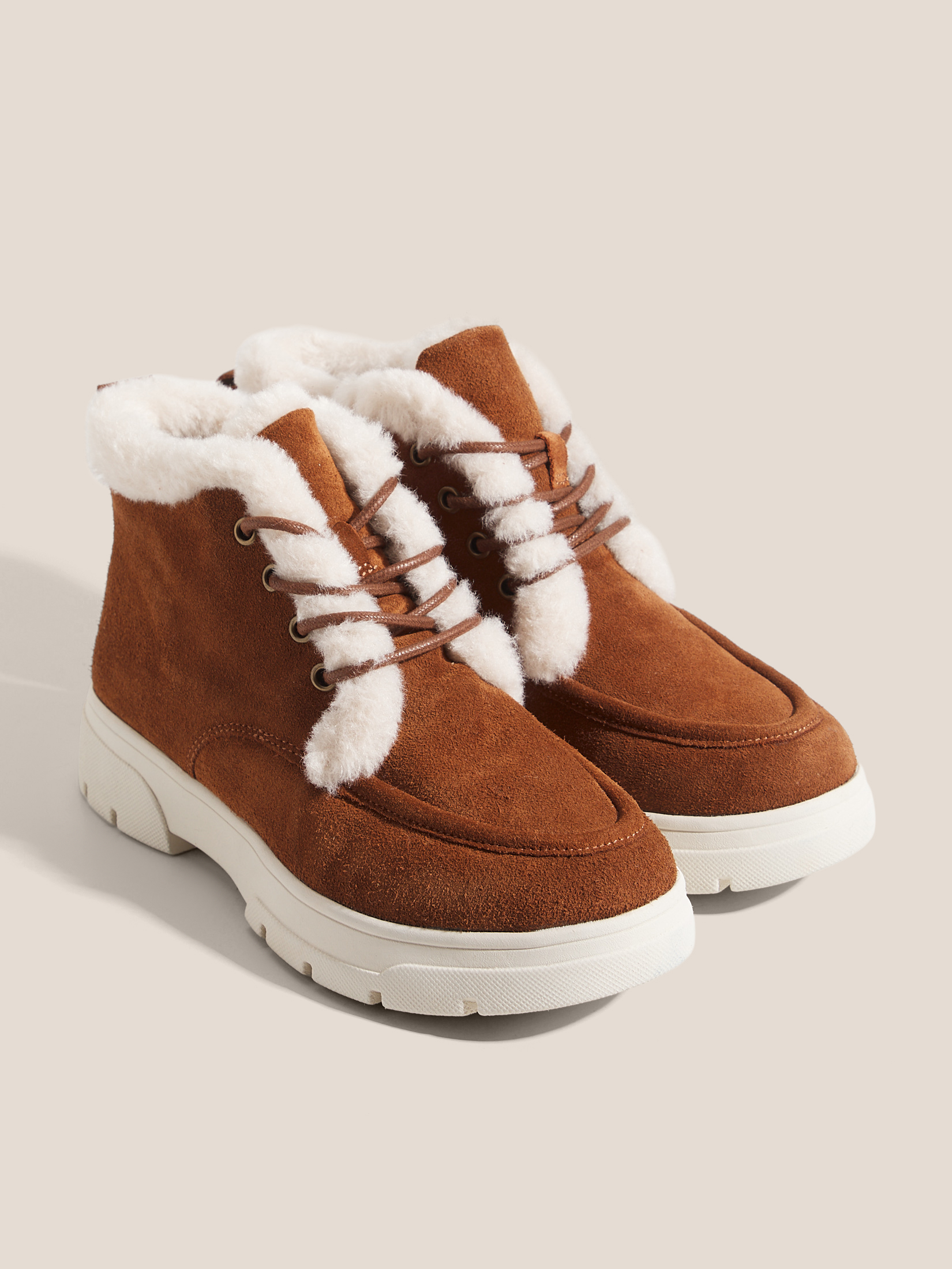 9120 р. 16000 р. Женские ботинки CAPRICE DENISE