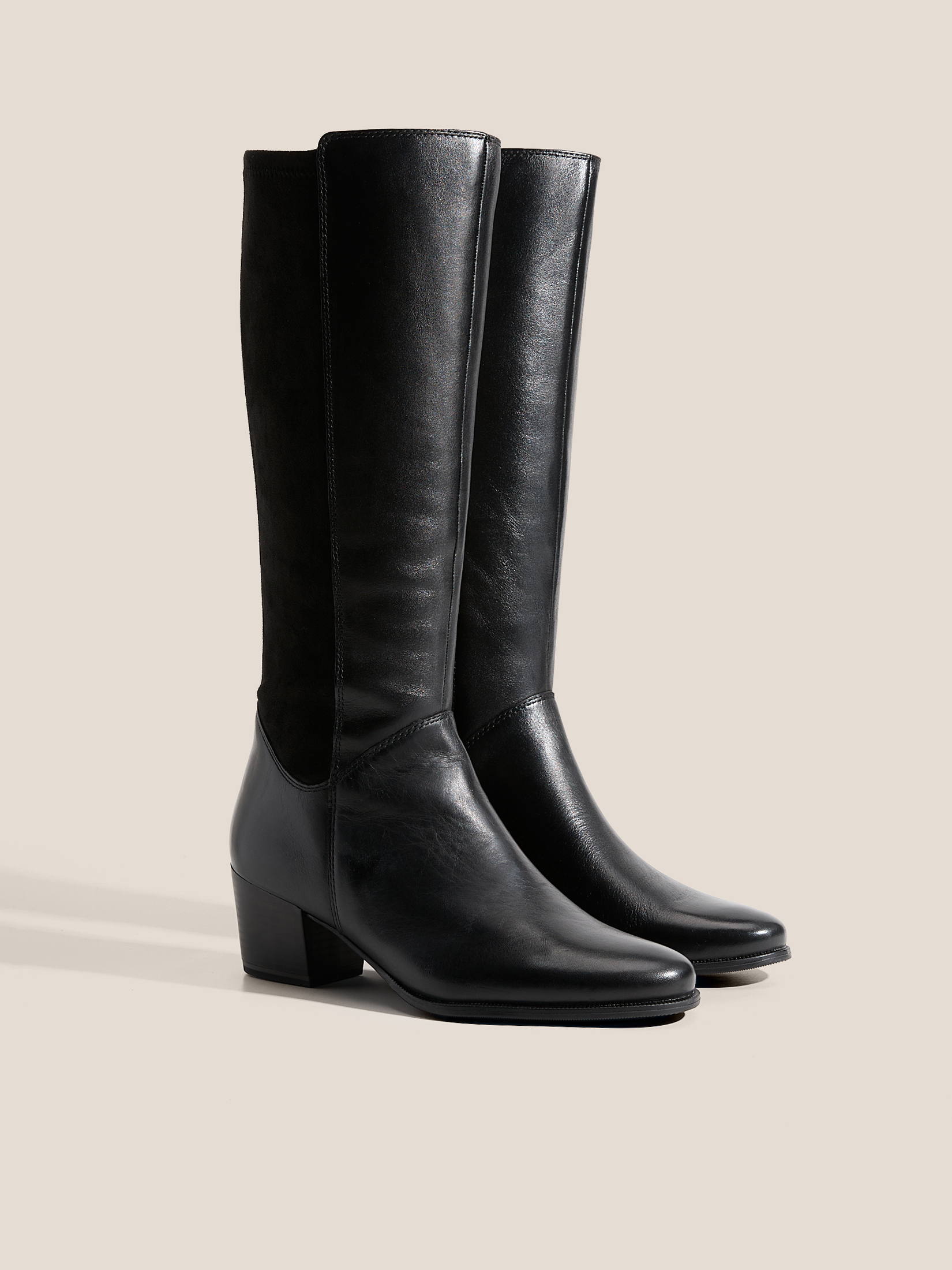 10545 р. <s>18500 р. Женские сапоги CAPRICE FERNANDA