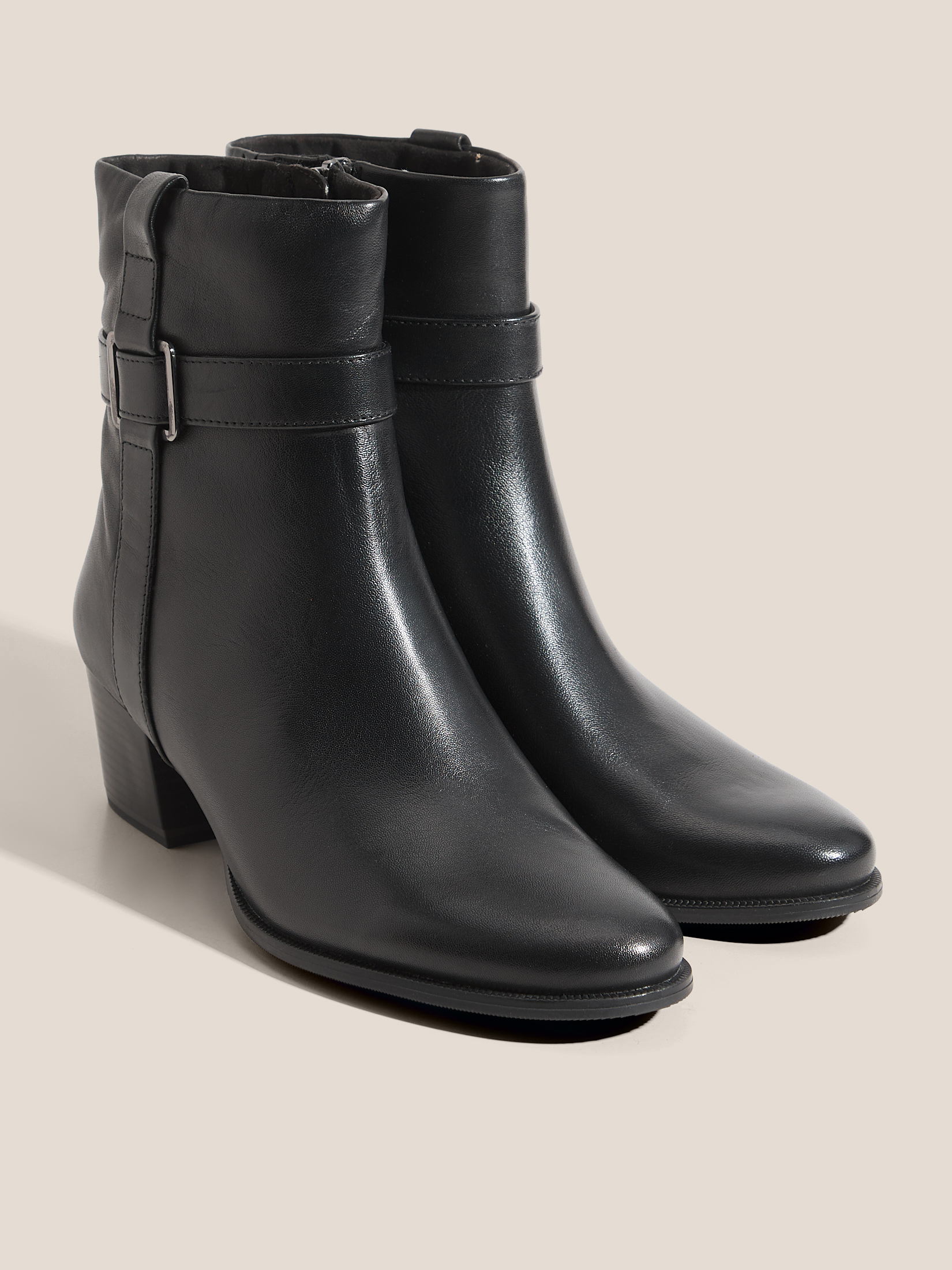 9120 р. 16000 р. Ботильоны CAPRICE FERNANDA