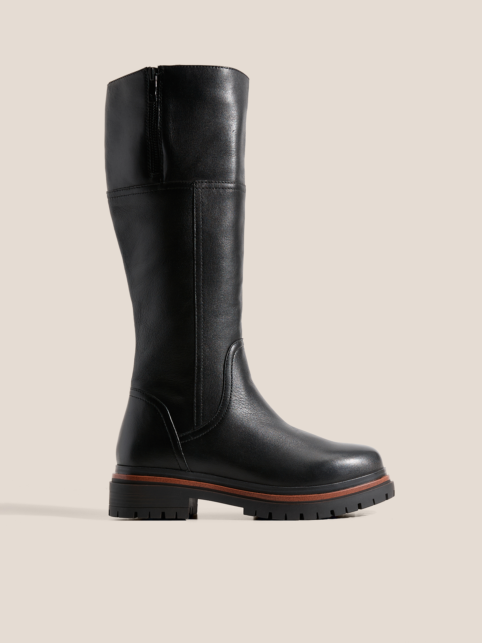 11400 р. <s>20000 р. Женские сапоги CAPRICE FLORI