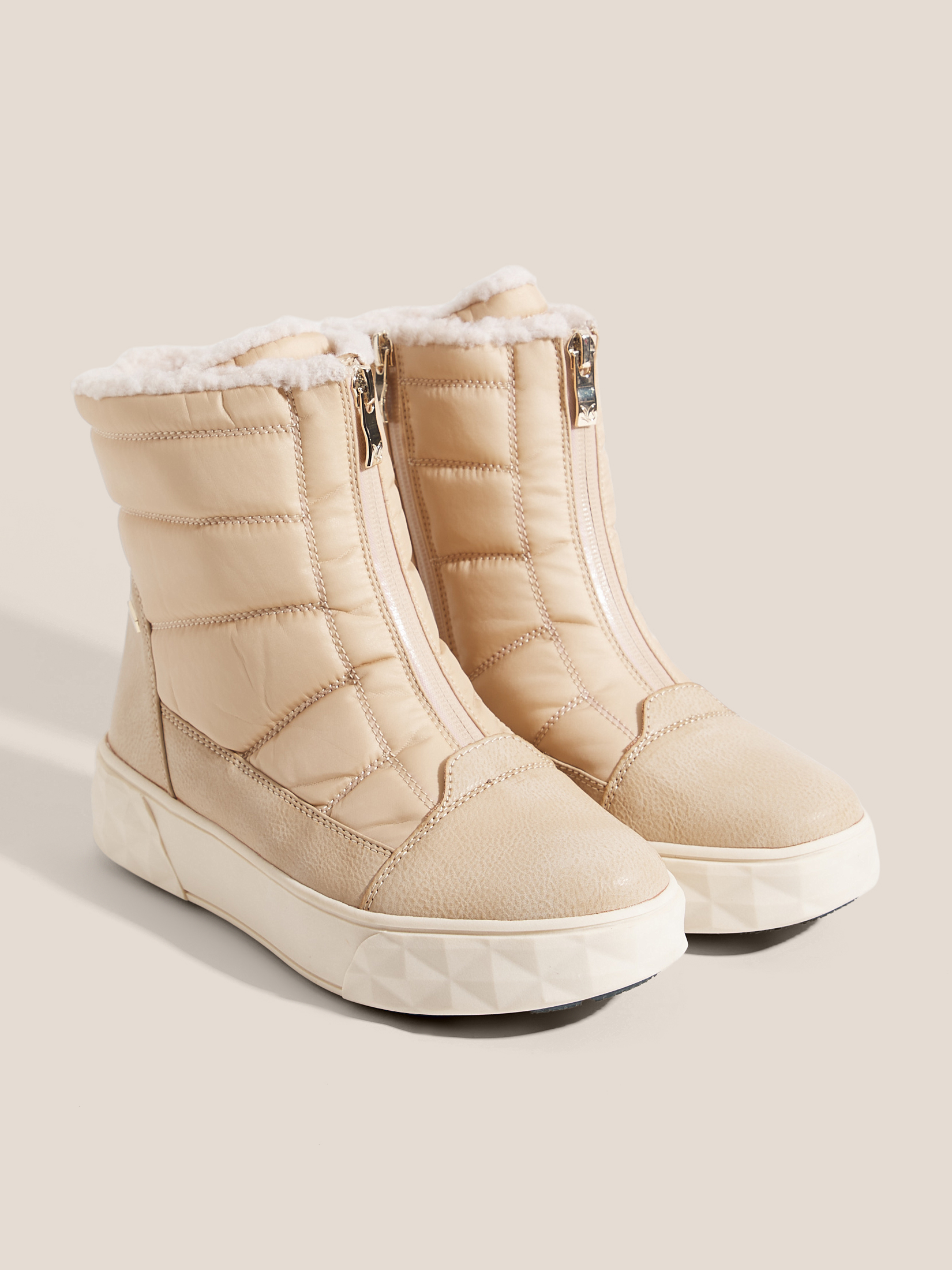 7410 р. 13000 р. Женские дутики CAPRICE DAPHNE