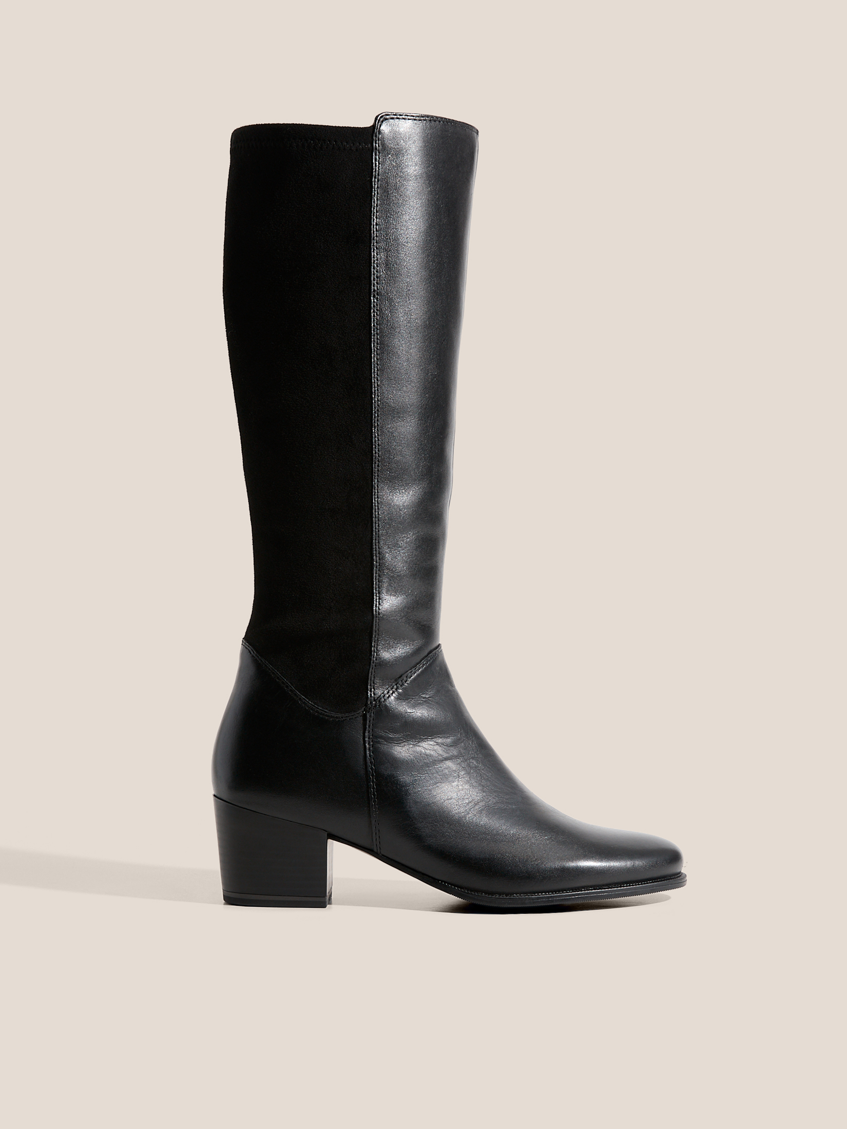 10545 р. <s>18500 р. Женские сапоги CAPRICE FERNANDA