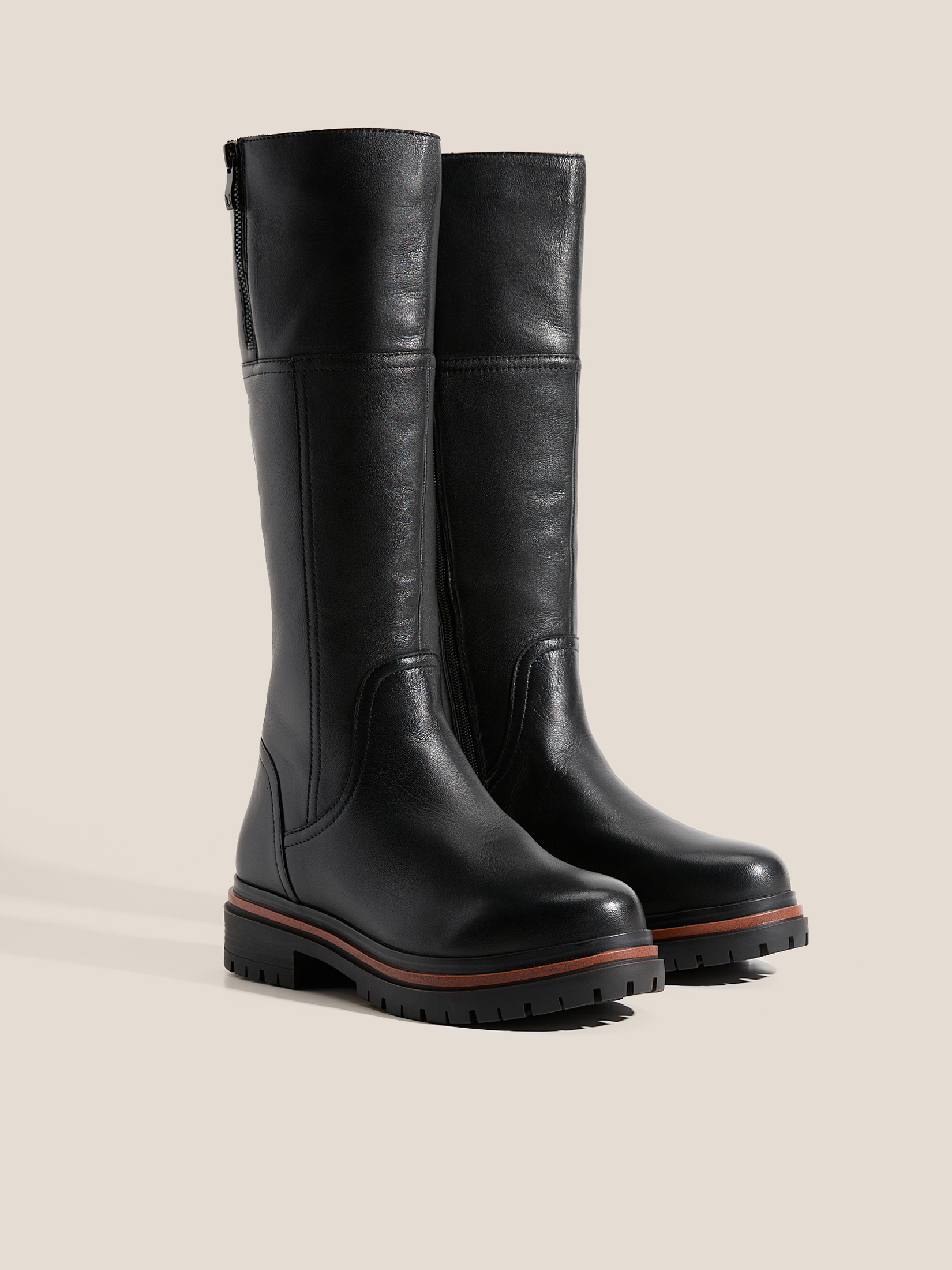 11400 р. <s>20000 р. Женские сапоги CAPRICE FLORI