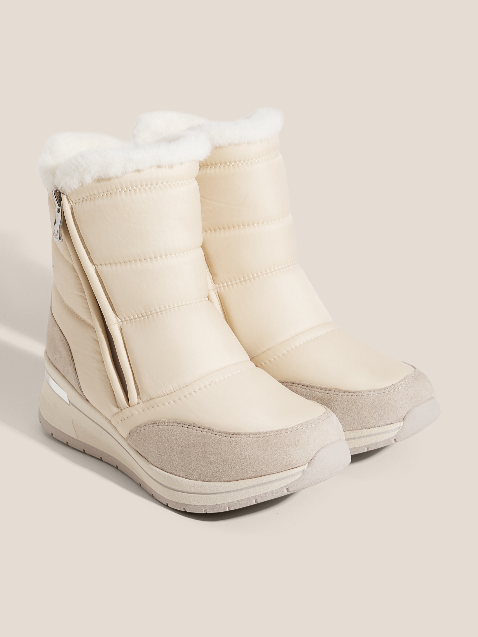 7410 р. 13000 р. Женские дутики CAPRICE DANICA