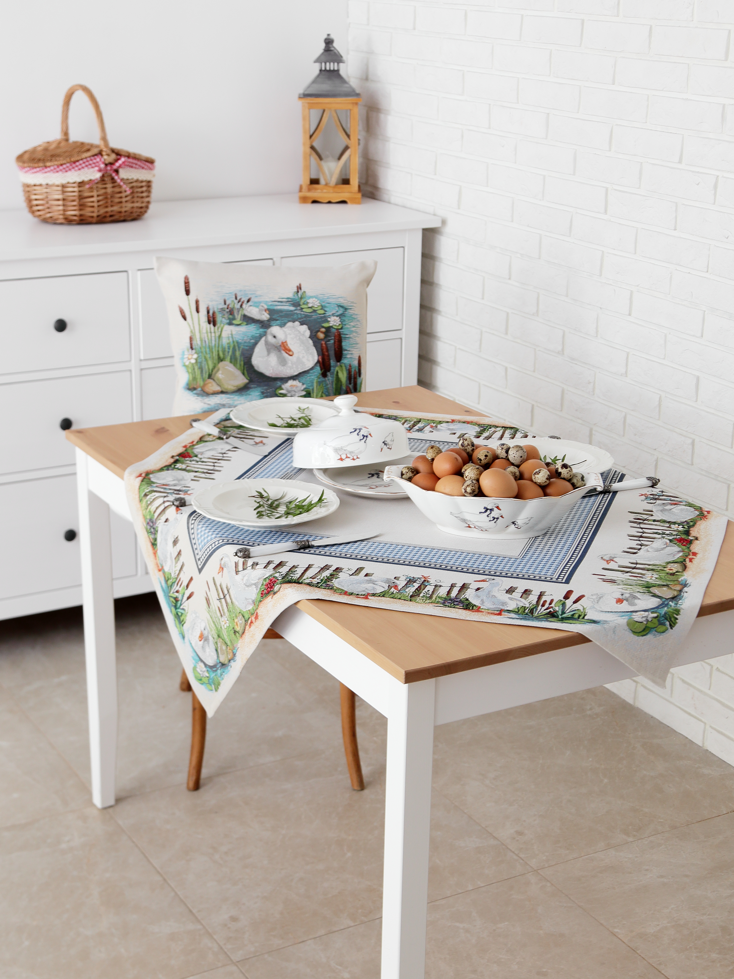 Веселые гуси Салфетка 100х100 см 2102300