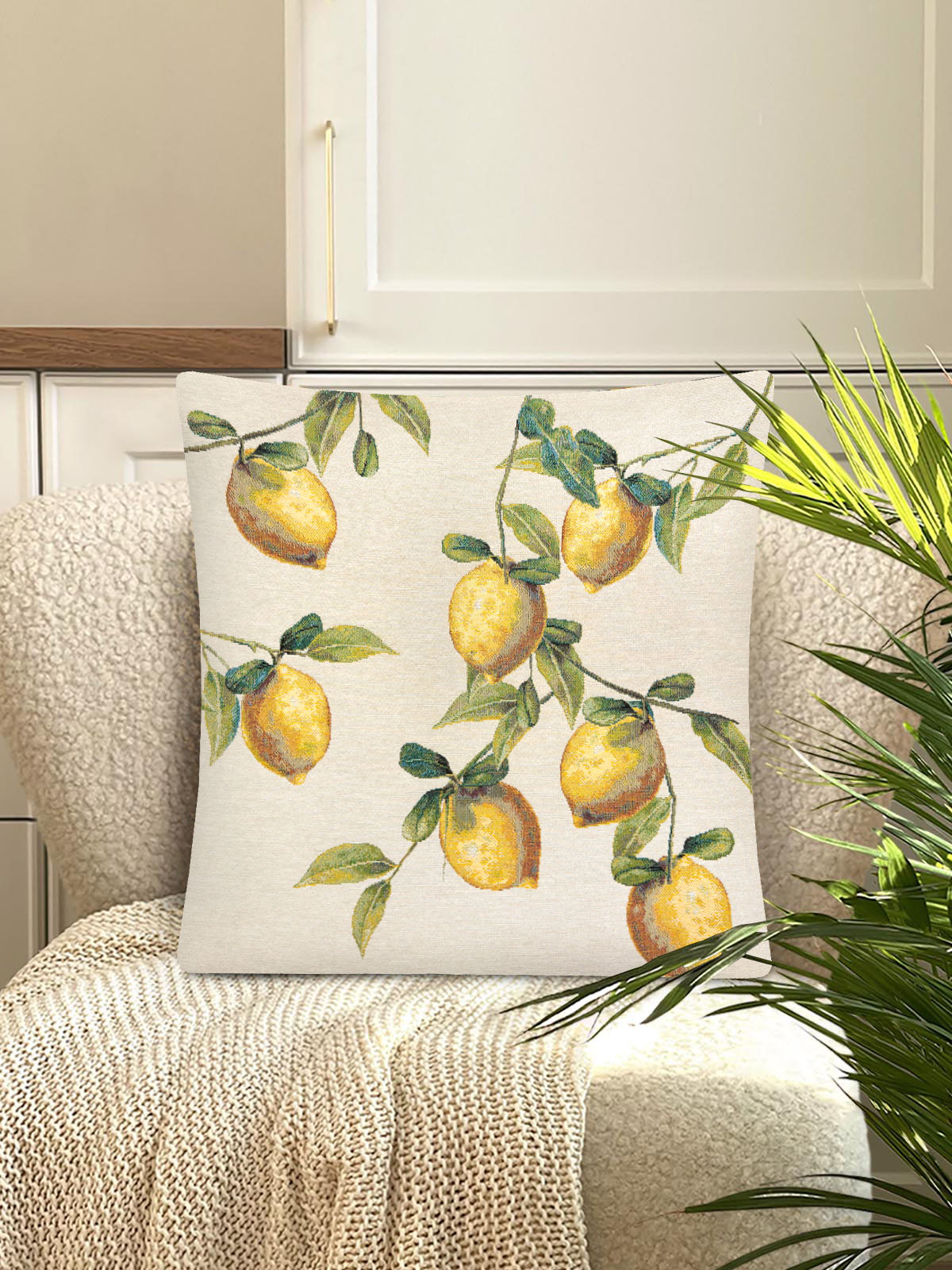 Изразцы Лимоны светлый фон Наволочка 45х45 см 2102594