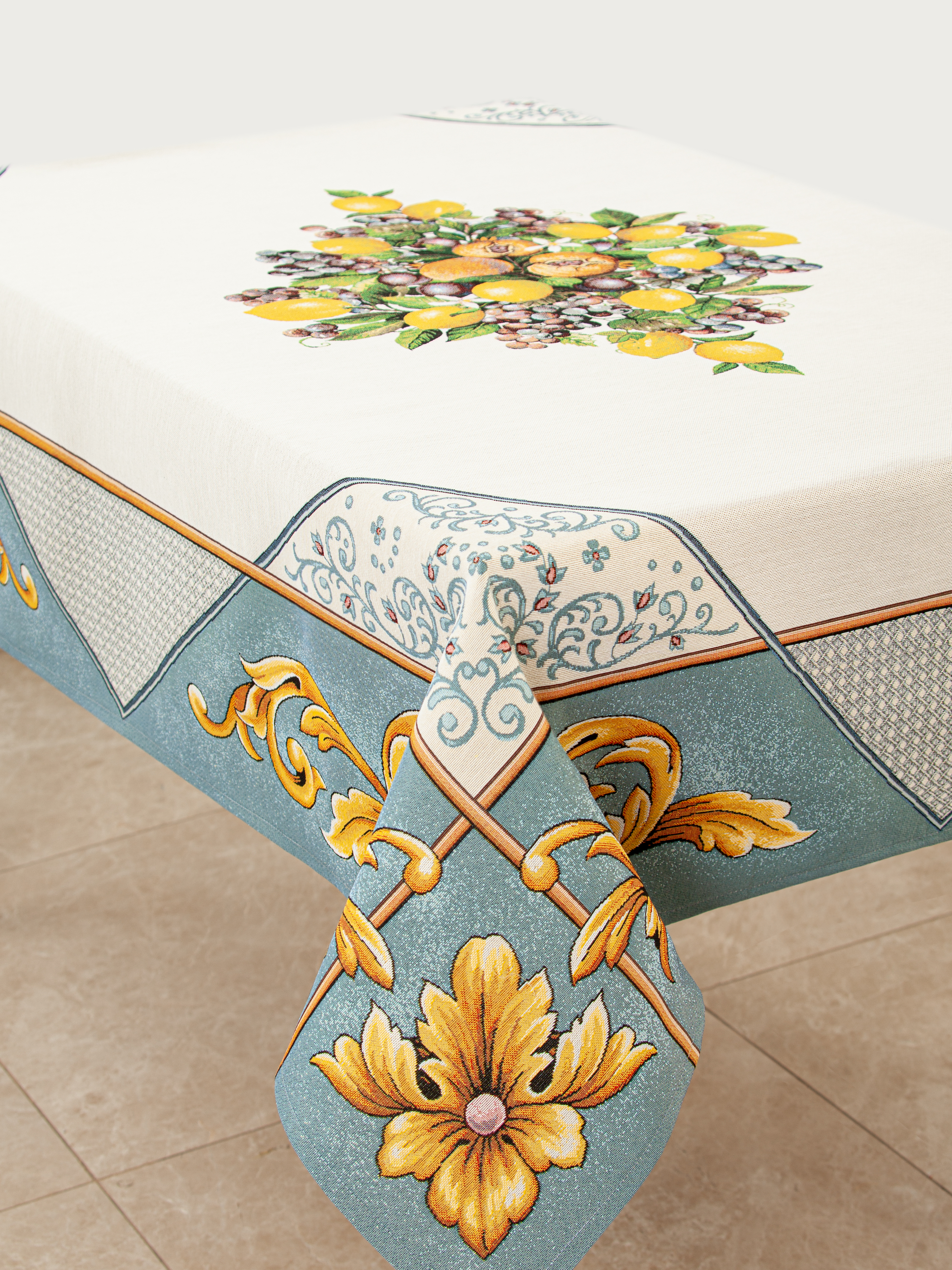 Фруктовое ассорти голубой бордюр Скатерть 140х240 см 2101383