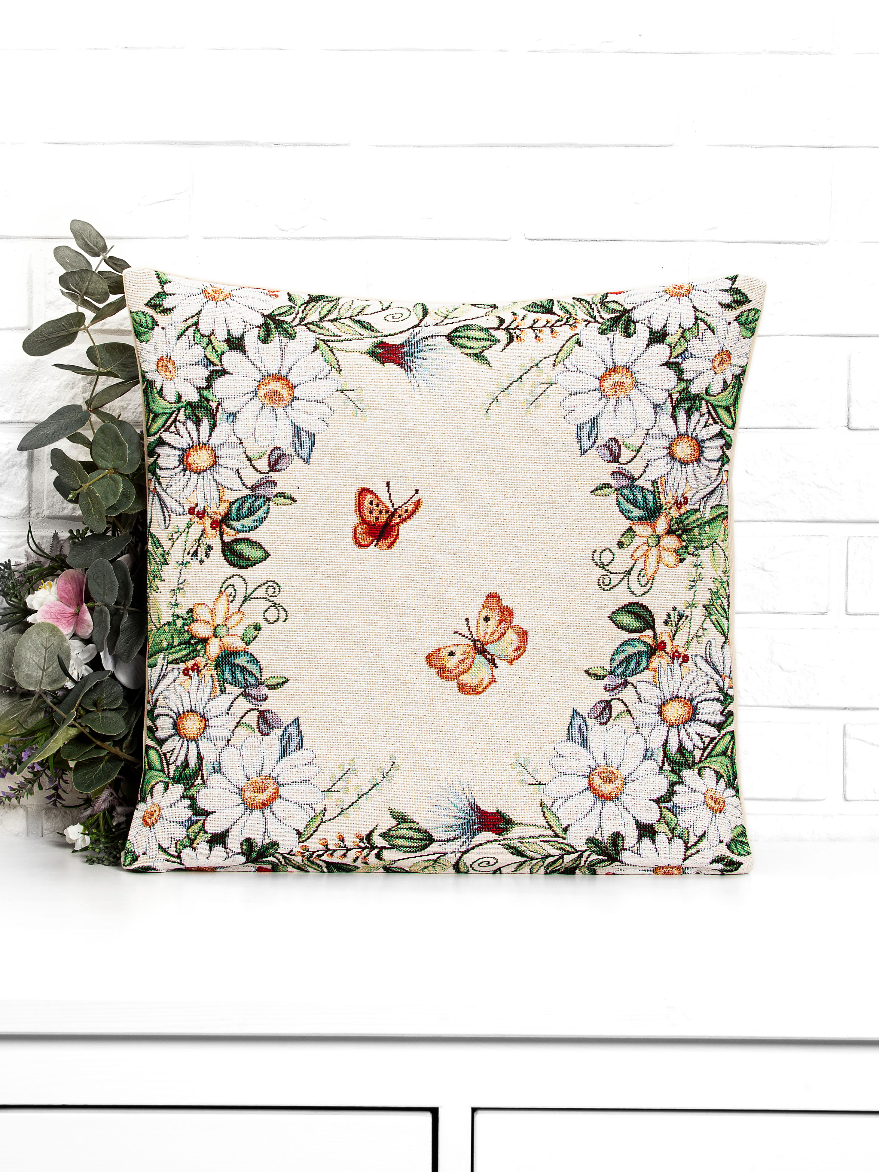 Сирень в саду Бабочки Наволочка 45х45 см 2105620