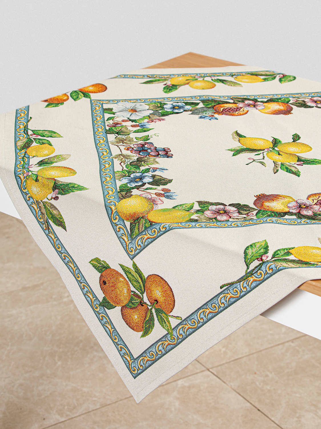 Фруктовый сад Салфетка 100х100 см 2101094