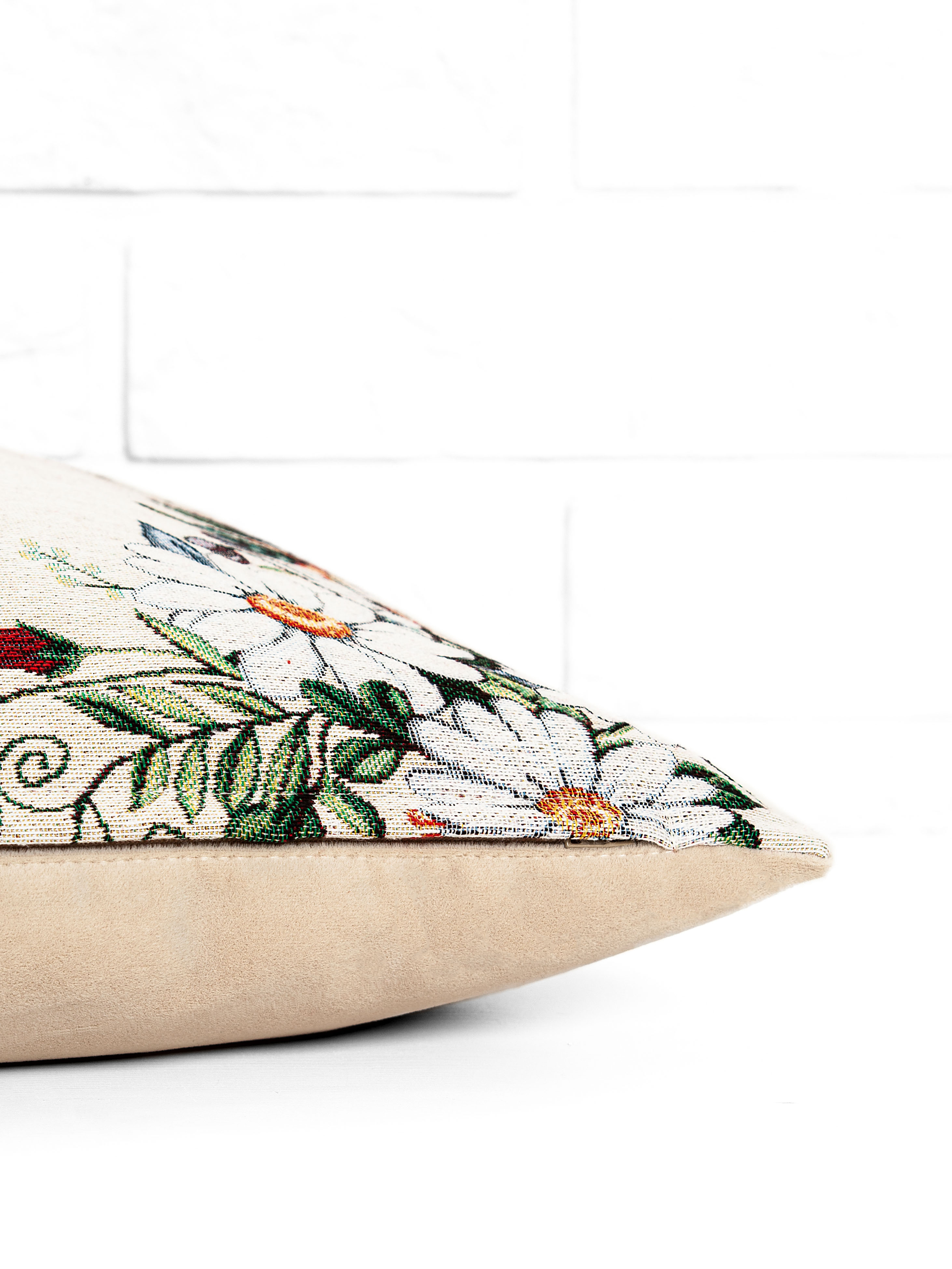 Сирень в саду Бабочки Наволочка 45х45 см 2105620